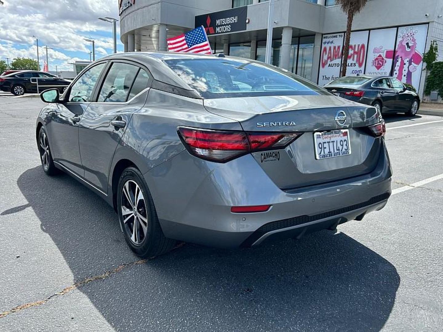 2023 GRAY Nissan Sentra (3N1AB8CV8PY) with an 4-Cyl 2.0 Liter engine, Automatic CVT w/Xtronic transmission, located at 412 Auto Vista Drive, Palmdale, CA, 93551, (661) 945-0620, 34.592636, -118.136681 - Photo#5