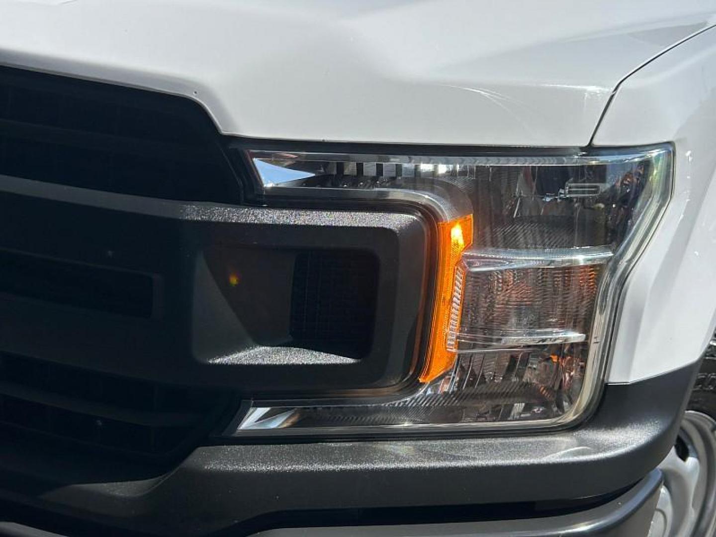 2018 WHITE Ford F-150 4WD (1FTEW1EP6JK) with an V6 EcoBoost TT 2.7L engine, Automatic transmission, located at 412 Auto Vista Drive, Palmdale, CA, 93551, (661) 945-0620, 34.592636, -118.136681 - Photo#10