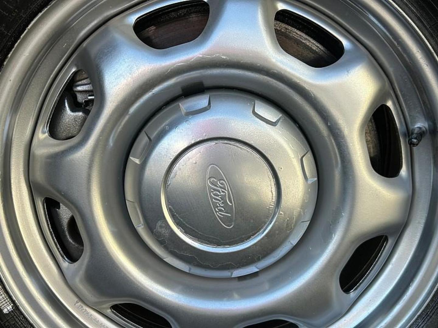 2018 WHITE Ford F-150 4WD (1FTEW1EP6JK) with an V6 EcoBoost TT 2.7L engine, Automatic transmission, located at 412 Auto Vista Drive, Palmdale, CA, 93551, (661) 945-0620, 34.592636, -118.136681 - Photo#14