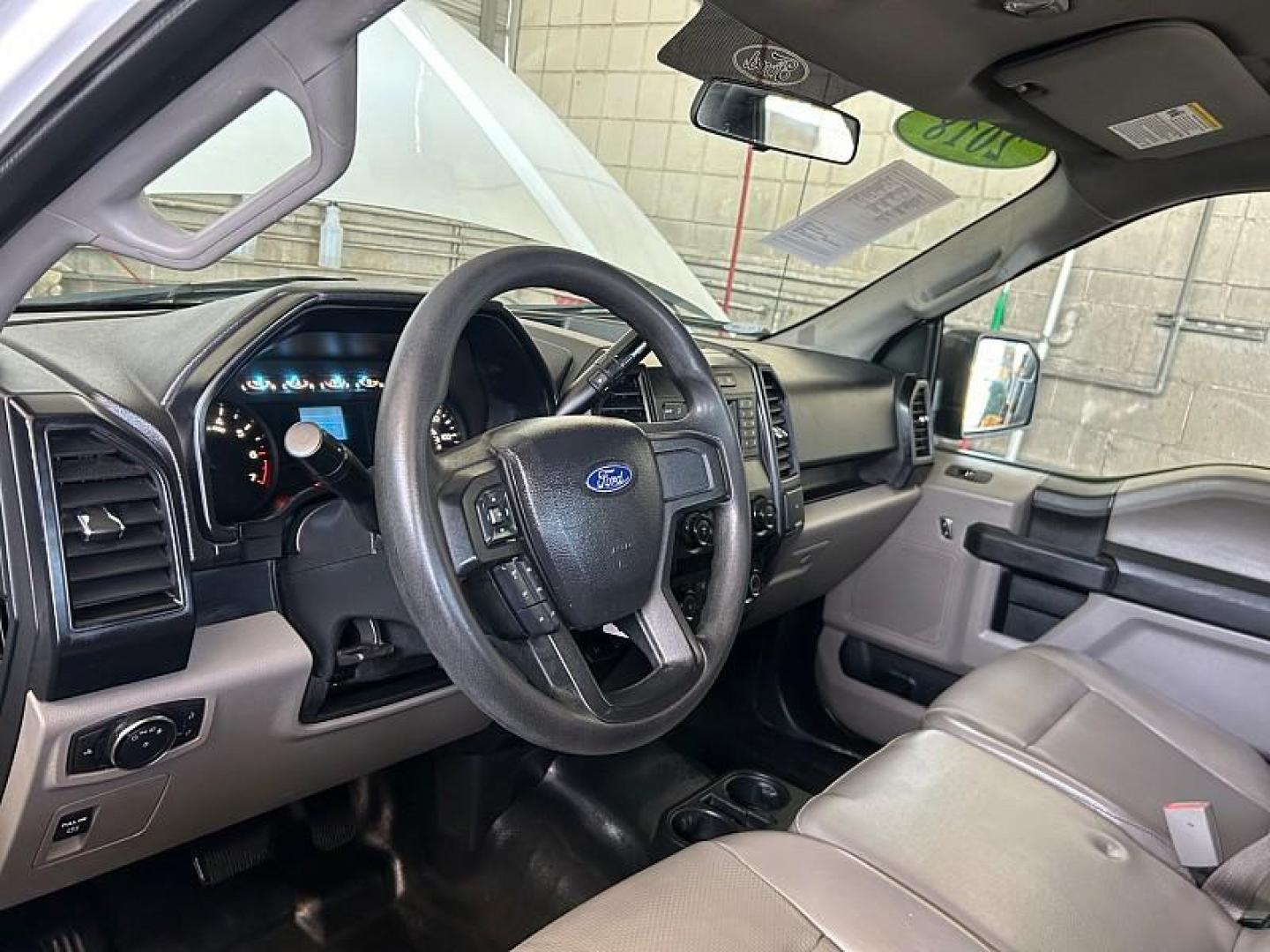 2018 WHITE Ford F-150 4WD (1FTEW1EP6JK) with an V6 EcoBoost TT 2.7L engine, Automatic transmission, located at 412 Auto Vista Drive, Palmdale, CA, 93551, (661) 945-0620, 34.592636, -118.136681 - Photo#17