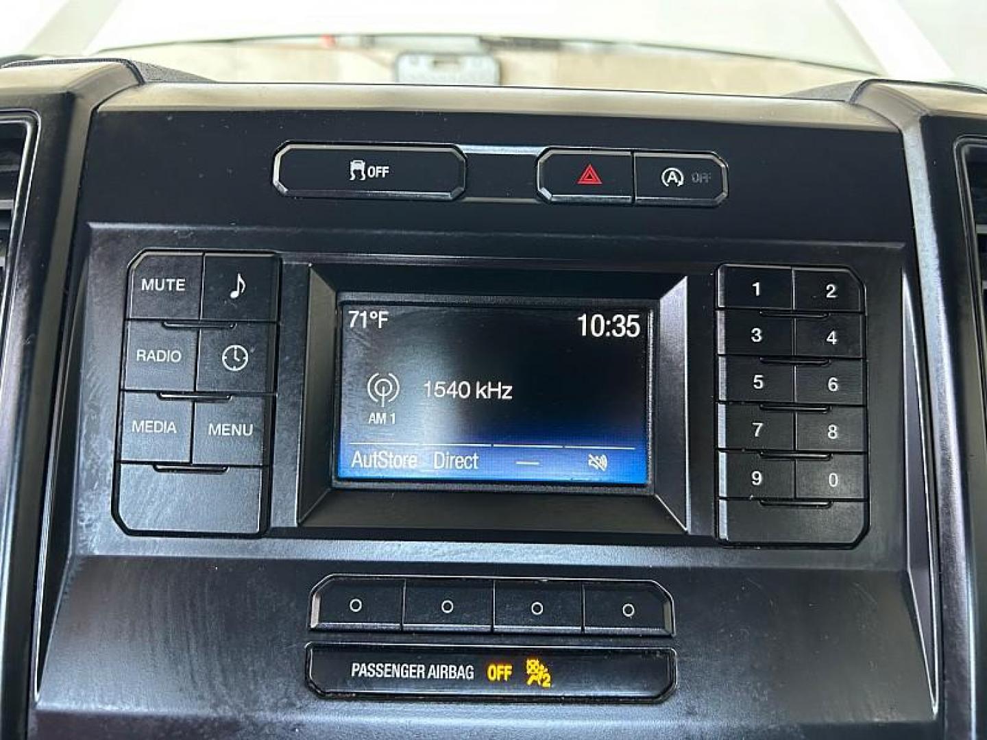 2018 WHITE Ford F-150 4WD (1FTEW1EP6JK) with an V6 EcoBoost TT 2.7L engine, Automatic transmission, located at 412 Auto Vista Drive, Palmdale, CA, 93551, (661) 945-0620, 34.592636, -118.136681 - Photo#20