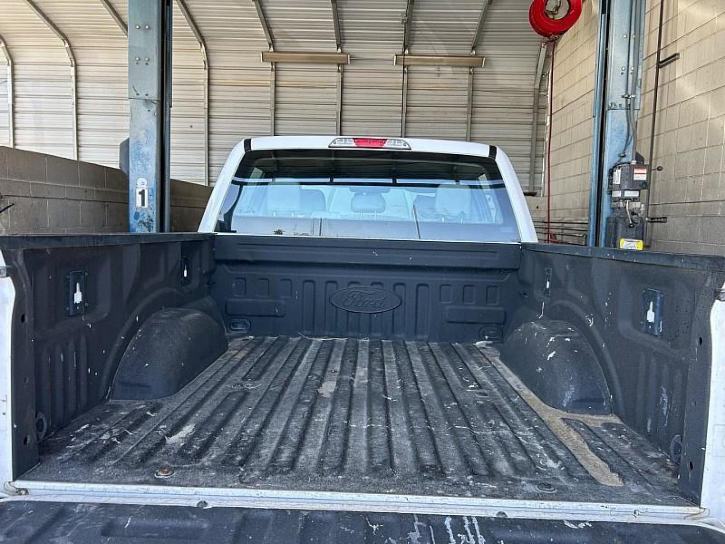 2018 WHITE Ford F-150 4WD (1FTEW1EP6JK) with an V6 EcoBoost TT 2.7L engine, Automatic transmission, located at 412 Auto Vista Drive, Palmdale, CA, 93551, (661) 945-0620, 34.592636, -118.136681 - Photo#29