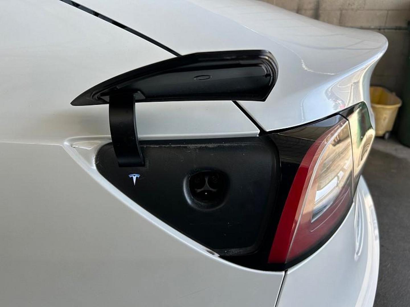 2023 WHITE Tesla Model 3 (5YJ3E1EA5PF) with an AC Electric Motor engine, Single-Speed Fixed Gear transmission, located at 412 Auto Vista Drive, Palmdale, CA, 93551, (661) 945-0620, 34.592636, -118.136681 - Photo#27