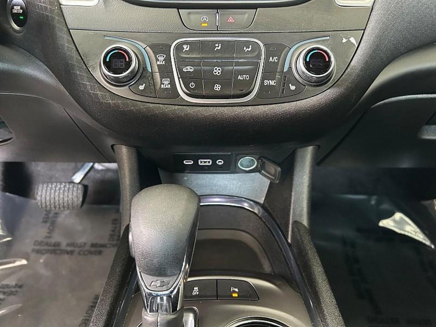 2018 GRAY Chevrolet Tahoe (1GNSKAEC8JR) with an V8 EcoTec3 5.3 Liter engine, Auto 6-Spd Overdrive transmission, located at 412 Auto Vista Drive, Palmdale, CA, 93551, (661) 945-0620, 34.592636, -118.136681 - Photo#15