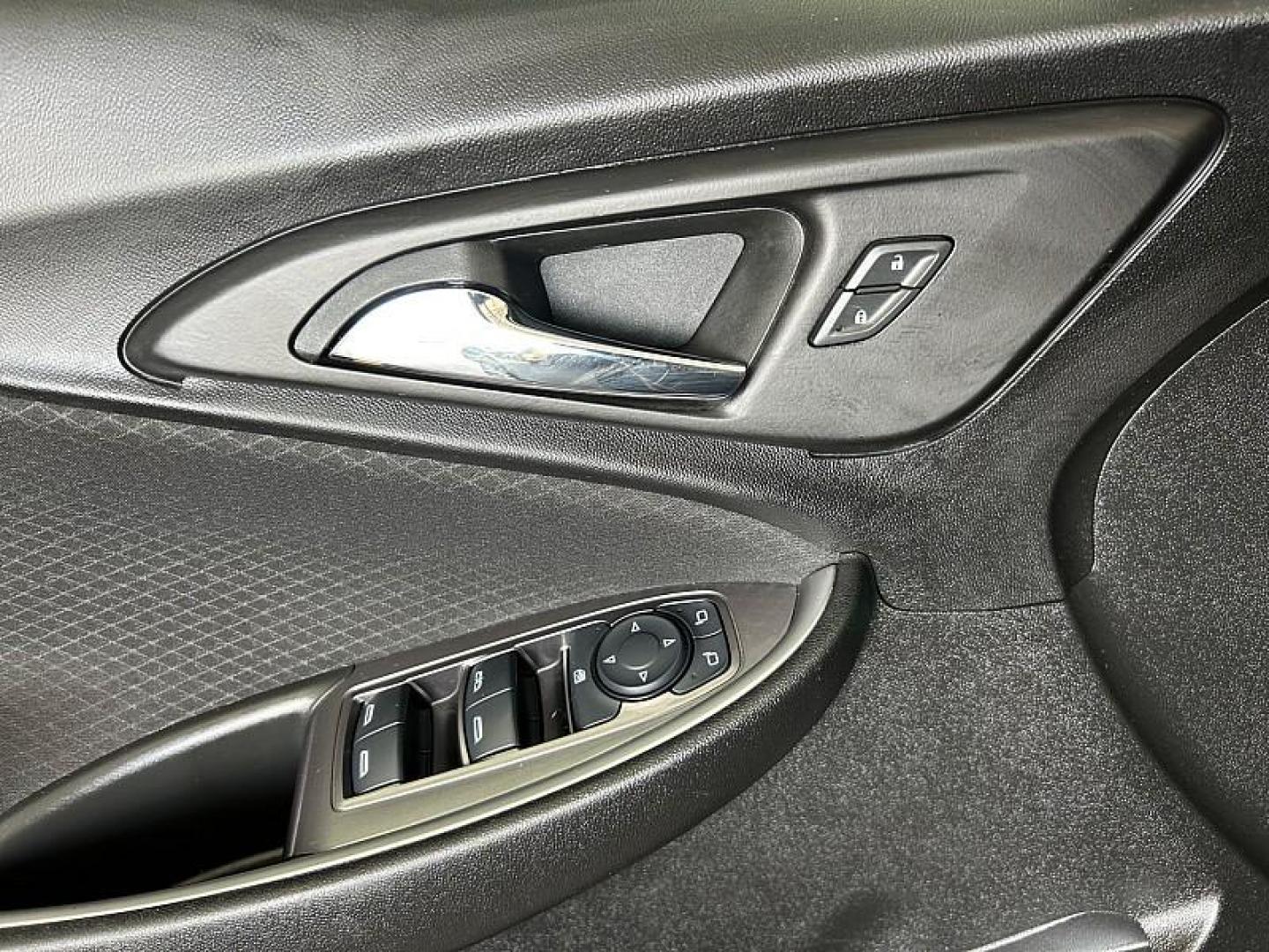 2018 GRAY Chevrolet Tahoe (1GNSKAEC8JR) with an V8 EcoTec3 5.3 Liter engine, Auto 6-Spd Overdrive transmission, located at 412 Auto Vista Drive, Palmdale, CA, 93551, (661) 945-0620, 34.592636, -118.136681 - Photo#16