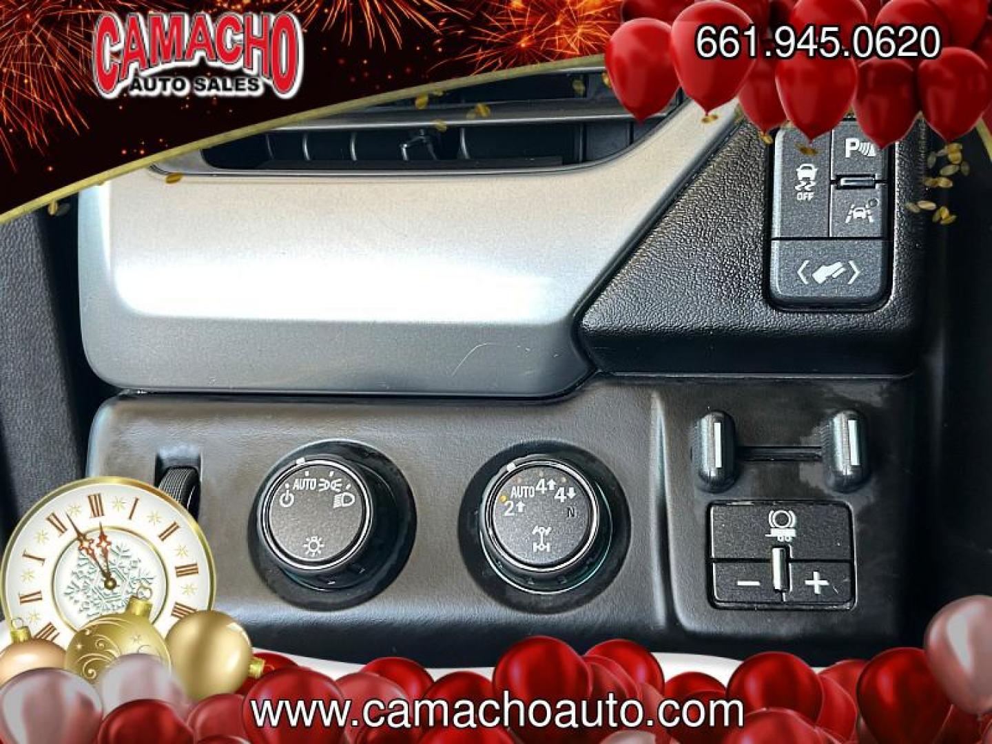2018 GRAY Chevrolet Tahoe (1GNSKAEC8JR) with an V8 EcoTec3 5.3 Liter engine, Auto 6-Spd Overdrive transmission, located at 412 Auto Vista Drive, Palmdale, CA, 93551, (661) 945-0620, 34.592636, -118.136681 - Photo#28