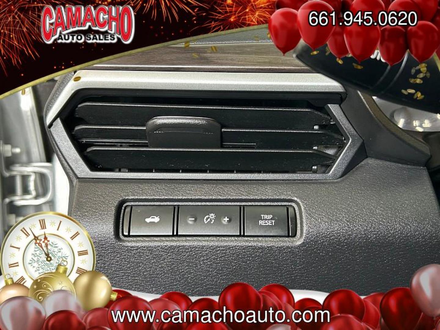 2024 SILVER Nissan Altima (1N4BL4DV4RN) with an 4-Cyl 2.5 Liter engine, Automatic Xtronic CVT transmission, located at 412 Auto Vista Drive, Palmdale, CA, 93551, (661) 945-0620, 34.592636, -118.136681 - Photo#17