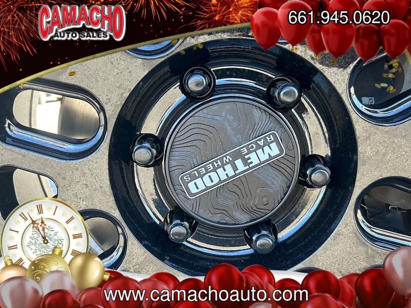 2019 GRAY Chevrolet Silverado 1500 2WD (2GCRCPEC1K1) with an 8-Cyl 5.3 Liter engine, Automatic 6-Spd HD w/Overdrive transmission, located at 412 Auto Vista Drive, Palmdale, CA, 93551, (661) 945-0620, 34.592636, -118.136681- Photo#15