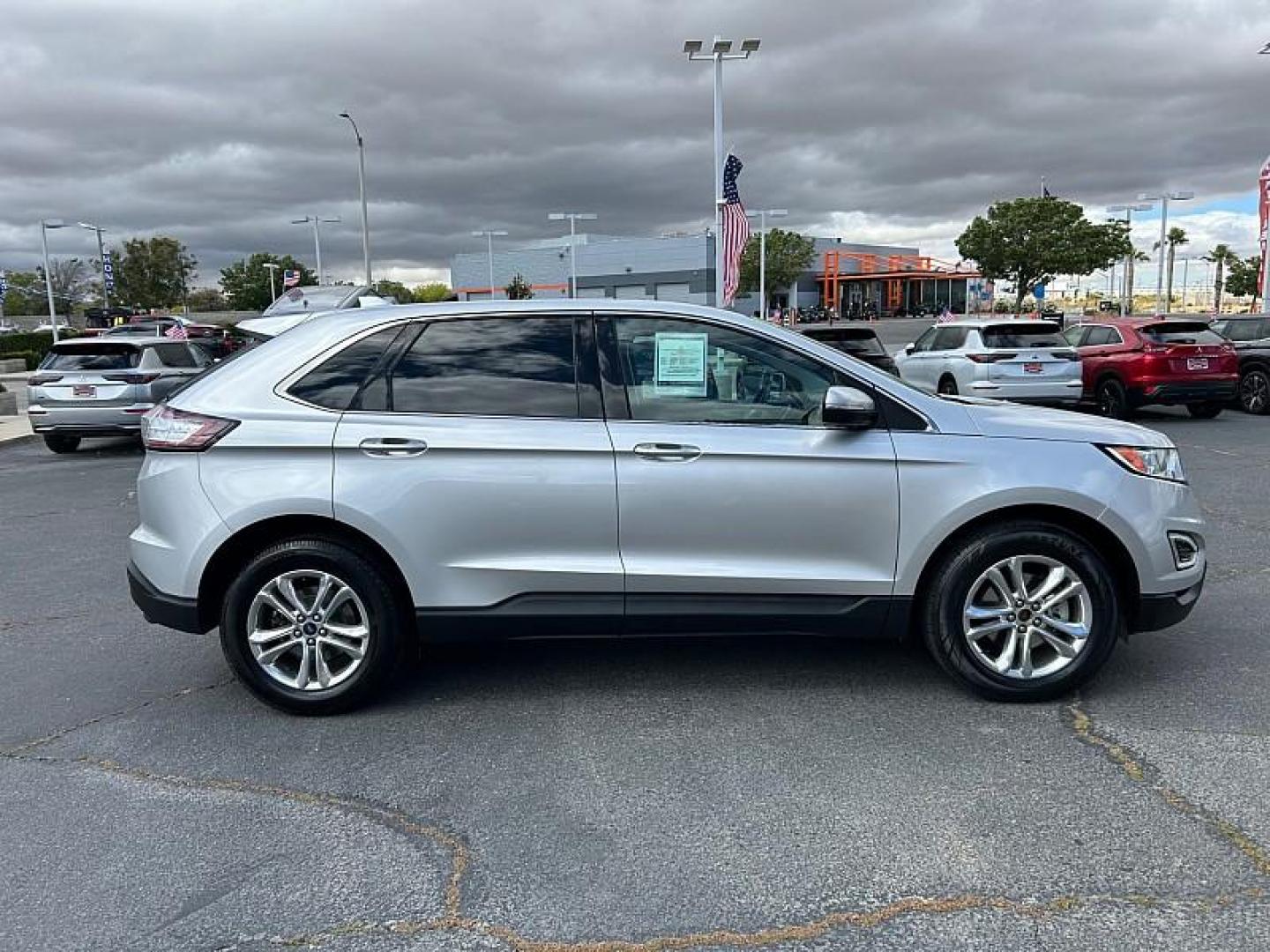 2018 GRAY Ford Edge (2FMPK3J93JB) with an 4-Cyl EcoBoost 2.0L engine, Auto 6-Spd SelShft transmission, located at 412 Auto Vista Drive, Palmdale, CA, 93551, (661) 945-0620, 34.592636, -118.136681 - Photo#2