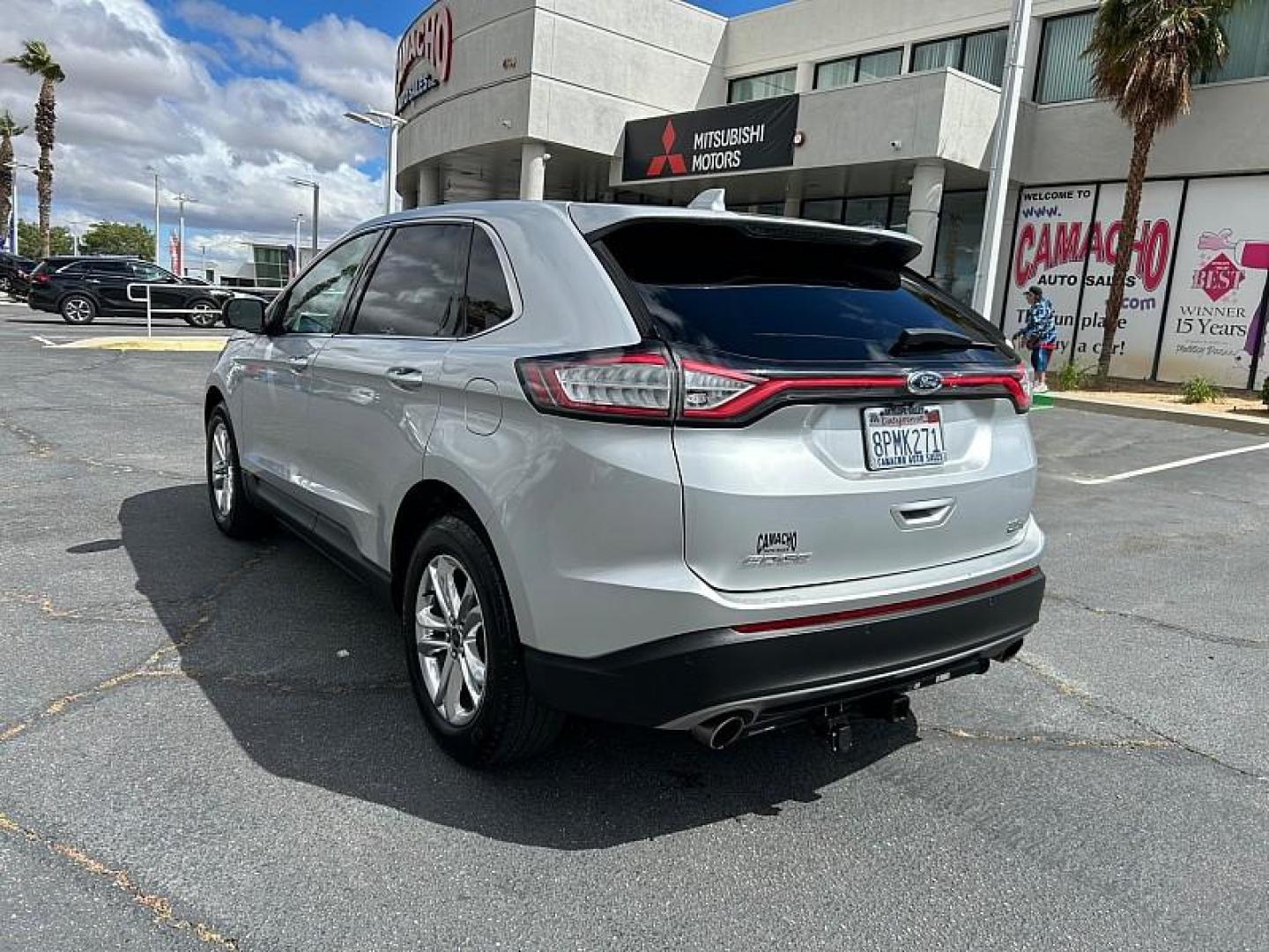 2018 GRAY Ford Edge (2FMPK3J93JB) with an 4-Cyl EcoBoost 2.0L engine, Auto 6-Spd SelShft transmission, located at 412 Auto Vista Drive, Palmdale, CA, 93551, (661) 945-0620, 34.592636, -118.136681 - Photo#5