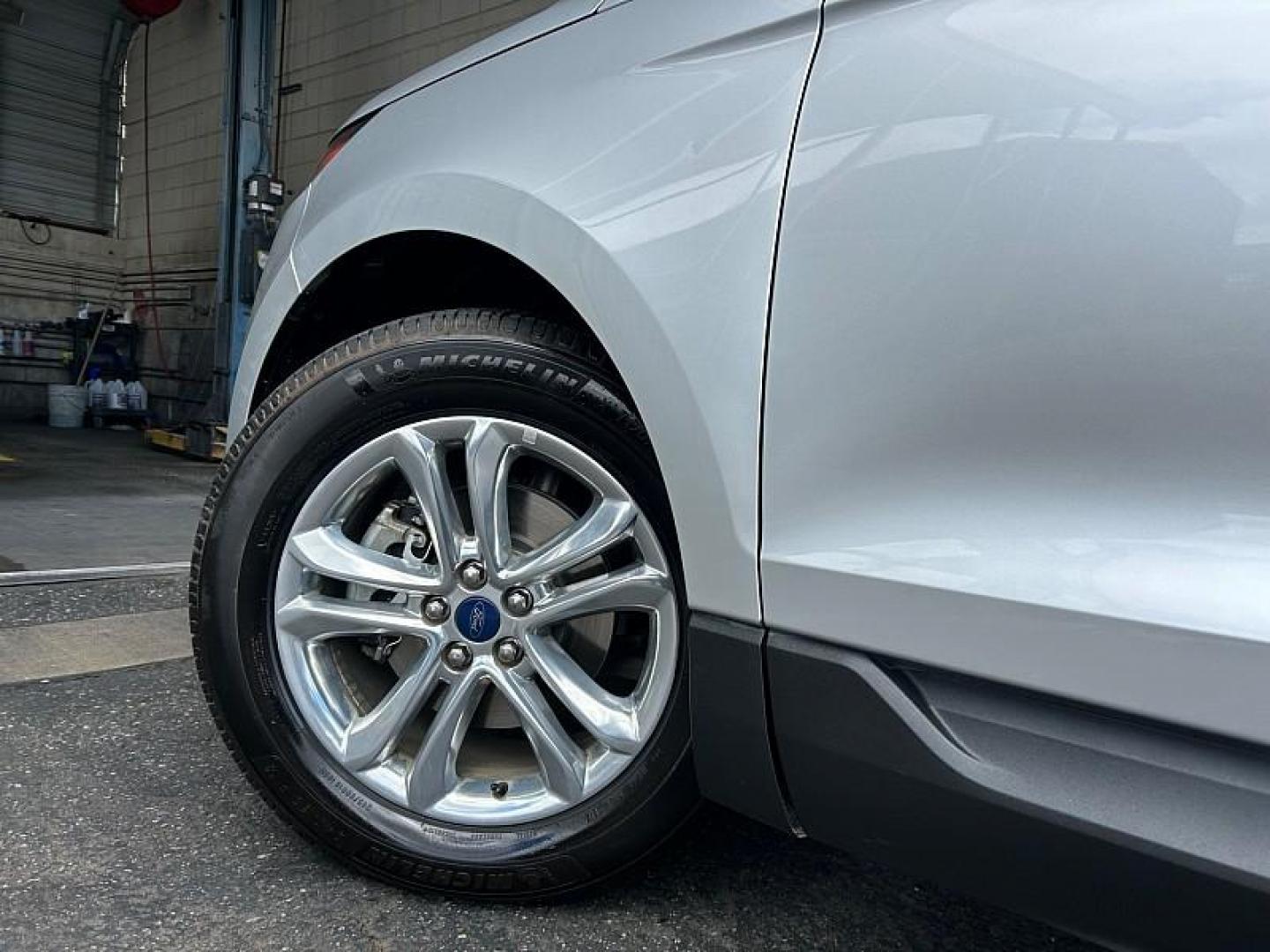 2018 GRAY Ford Edge (2FMPK3J93JB) with an 4-Cyl EcoBoost 2.0L engine, Auto 6-Spd SelShft transmission, located at 412 Auto Vista Drive, Palmdale, CA, 93551, (661) 945-0620, 34.592636, -118.136681 - Photo#10