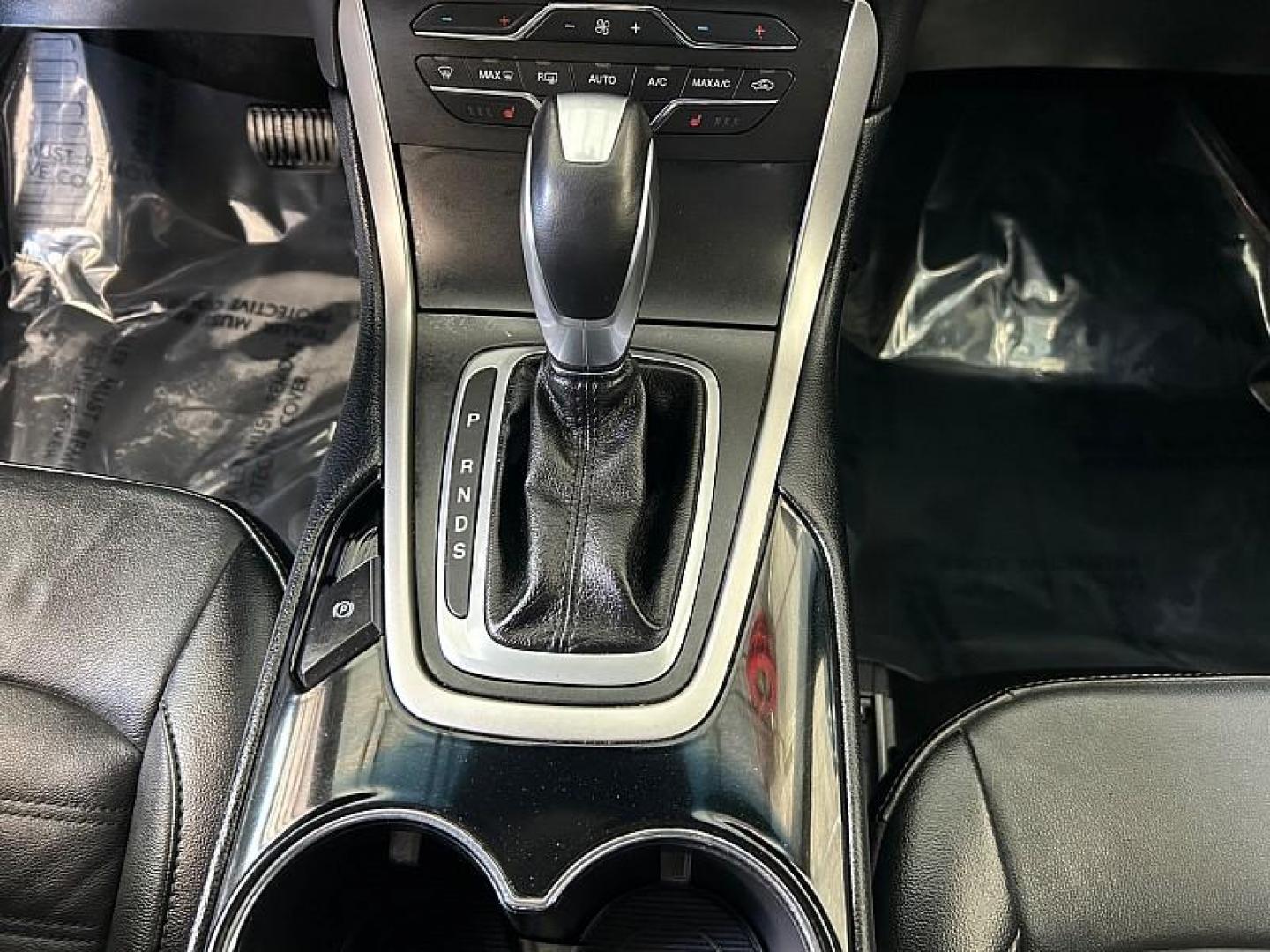 2018 GRAY Ford Edge (2FMPK3J93JB) with an 4-Cyl EcoBoost 2.0L engine, Auto 6-Spd SelShft transmission, located at 412 Auto Vista Drive, Palmdale, CA, 93551, (661) 945-0620, 34.592636, -118.136681 - Photo#18