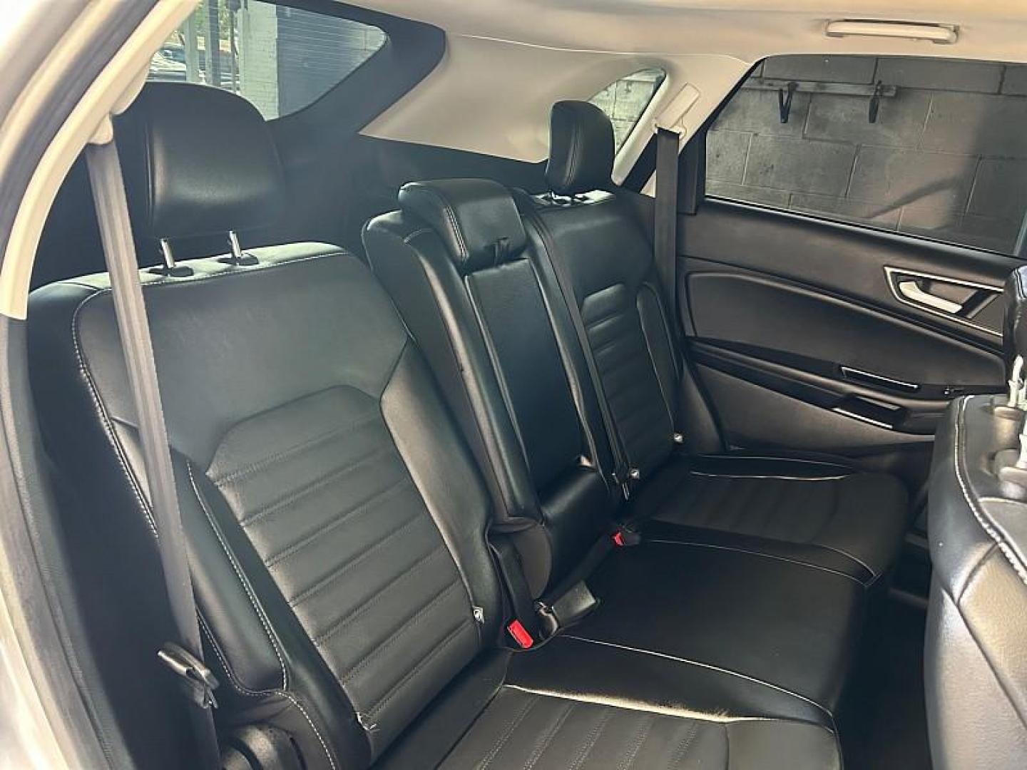 2018 GRAY Ford Edge (2FMPK3J93JB) with an 4-Cyl EcoBoost 2.0L engine, Auto 6-Spd SelShft transmission, located at 412 Auto Vista Drive, Palmdale, CA, 93551, (661) 945-0620, 34.592636, -118.136681 - Photo#27