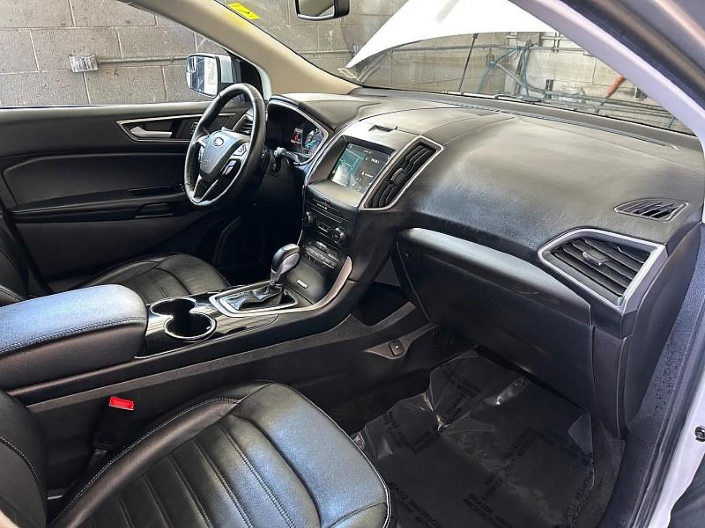 2018 GRAY Ford Edge (2FMPK3J93JB) with an 4-Cyl EcoBoost 2.0L engine, Auto 6-Spd SelShft transmission, located at 412 Auto Vista Drive, Palmdale, CA, 93551, (661) 945-0620, 34.592636, -118.136681 - Photo#28