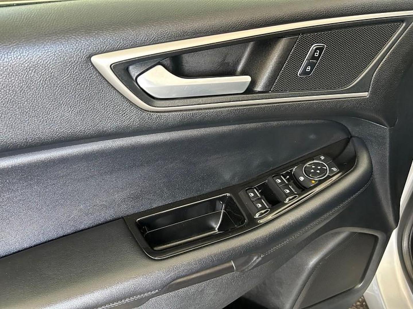 2018 GRAY Ford Edge (2FMPK3J93JB) with an 4-Cyl EcoBoost 2.0L engine, Auto 6-Spd SelShft transmission, located at 412 Auto Vista Drive, Palmdale, CA, 93551, (661) 945-0620, 34.592636, -118.136681 - Photo#29