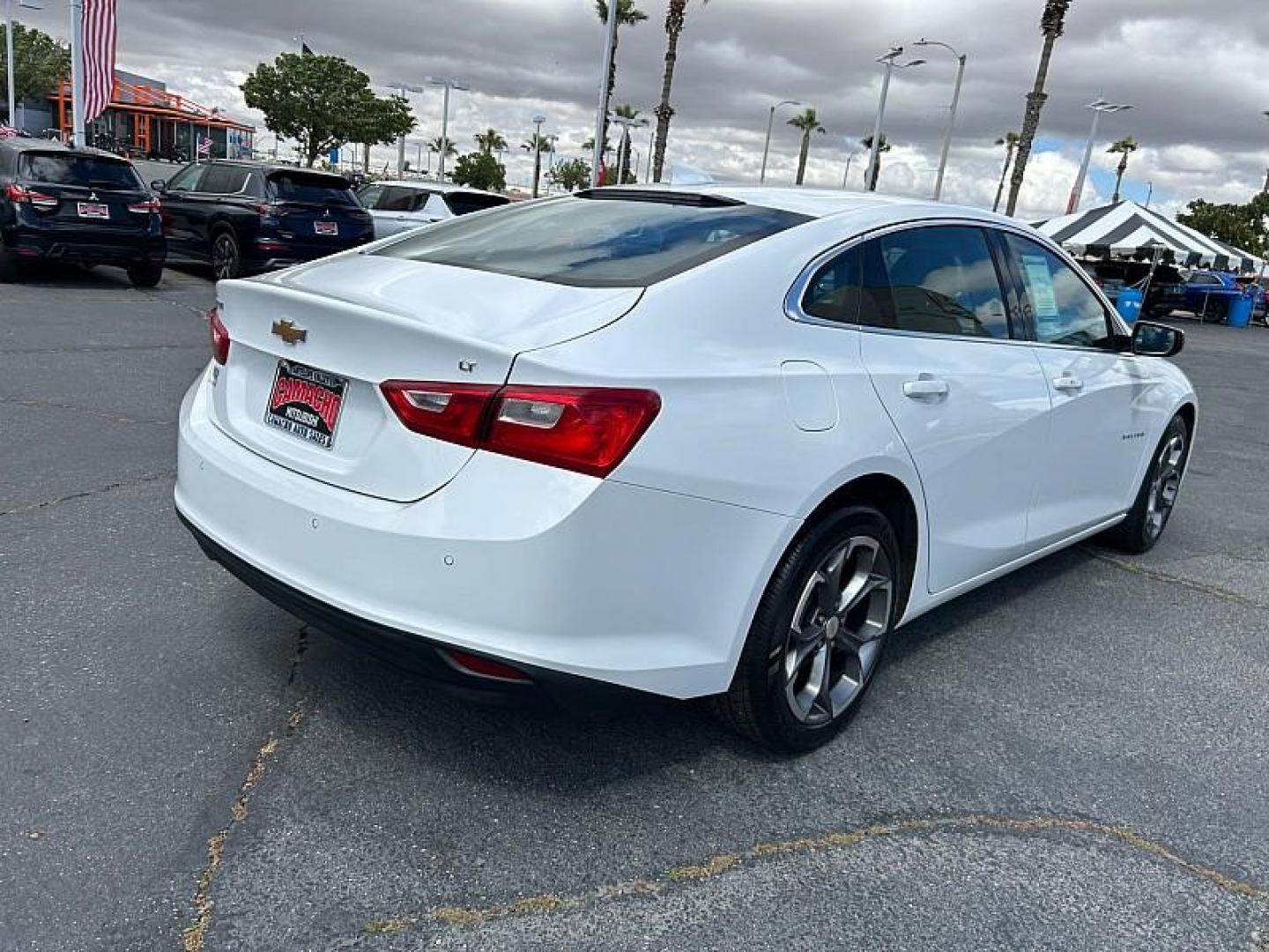 2024 WHITE Chevrolet Malibu (1G1ZD5ST5RF) with an 4-Cyl Turbo 1.5 Liter engine, Automatic CVT transmission, located at 412 Auto Vista Drive, Palmdale, CA, 93551, (661) 945-0620, 34.592636, -118.136681 - Photo#2