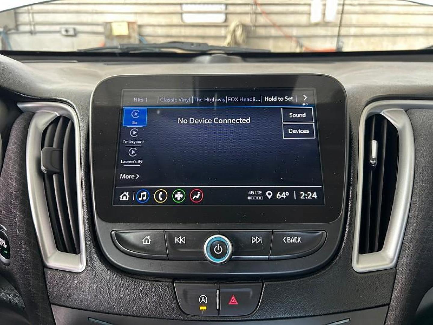 2024 WHITE Chevrolet Malibu (1G1ZD5ST5RF) with an 4-Cyl Turbo 1.5 Liter engine, Automatic CVT transmission, located at 412 Auto Vista Drive, Palmdale, CA, 93551, (661) 945-0620, 34.592636, -118.136681 - Photo#20