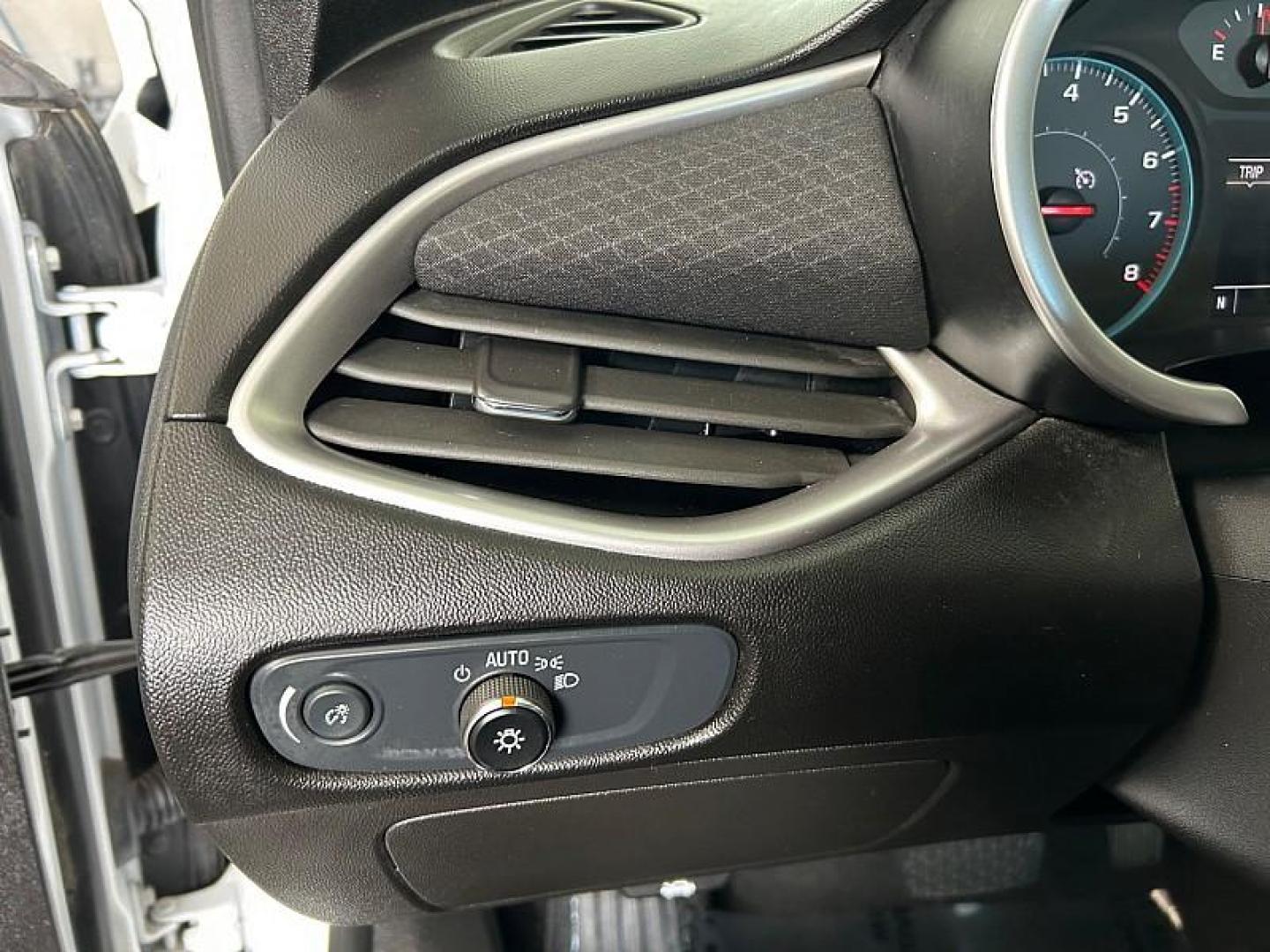 2024 WHITE Chevrolet Malibu (1G1ZD5ST5RF) with an 4-Cyl Turbo 1.5 Liter engine, Automatic CVT transmission, located at 412 Auto Vista Drive, Palmdale, CA, 93551, (661) 945-0620, 34.592636, -118.136681 - Photo#21