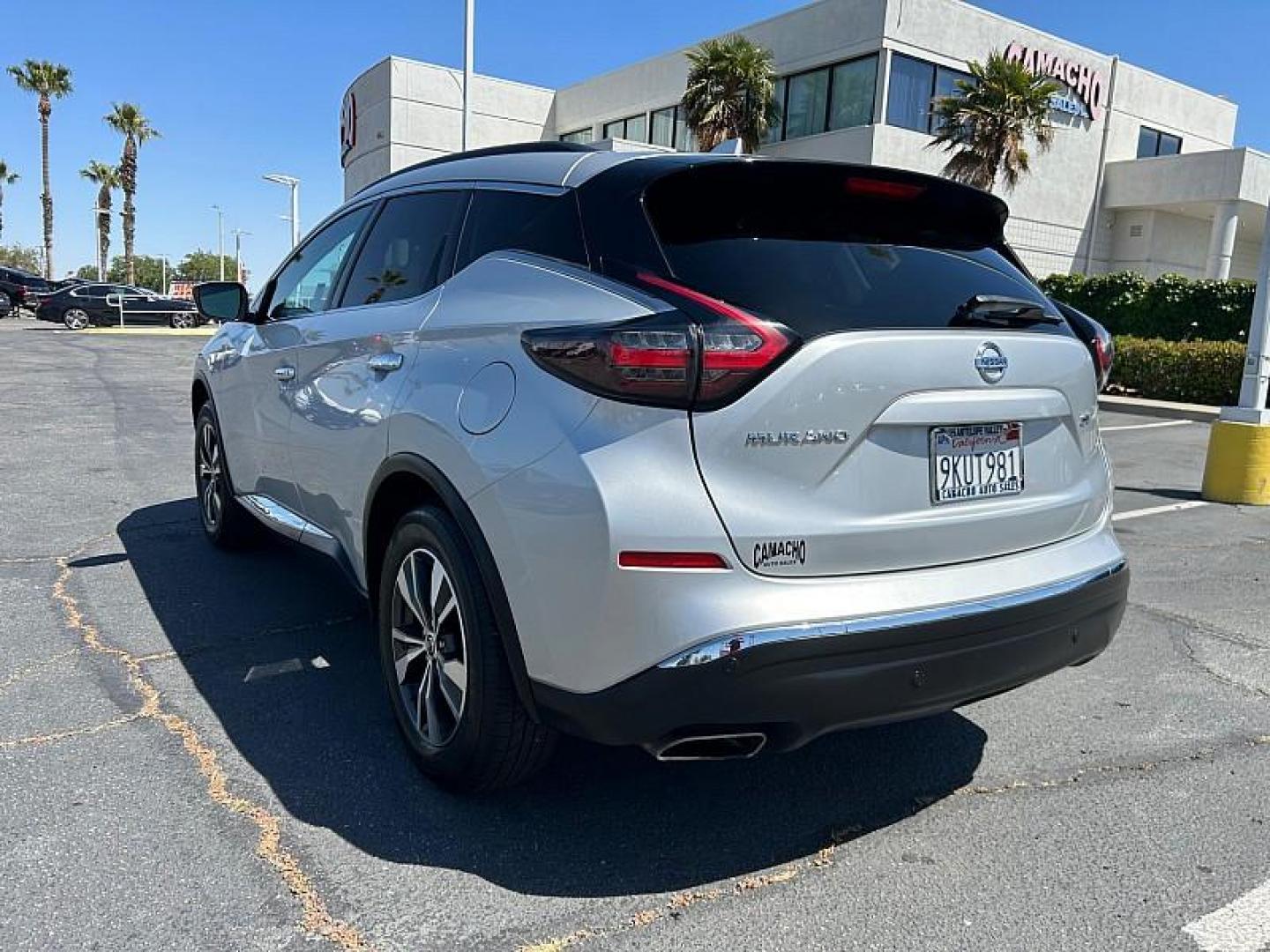 2021 SILVER Nissan Murano (5N1AZ2BJXMC) with an V6 3.5 Liter engine, Automatic Xtronic CVT transmission, located at 412 Auto Vista Drive, Palmdale, CA, 93551, (661) 945-0620, 34.592636, -118.136681 - Photo#5