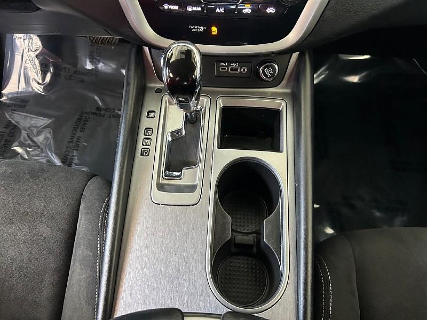 2021 SILVER Nissan Murano (5N1AZ2BJXMC) with an V6 3.5 Liter engine, Automatic Xtronic CVT transmission, located at 412 Auto Vista Drive, Palmdale, CA, 93551, (661) 945-0620, 34.592636, -118.136681 - Photo#18