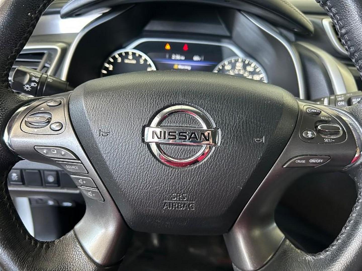 2021 SILVER Nissan Murano (5N1AZ2BJXMC) with an V6 3.5 Liter engine, Automatic Xtronic CVT transmission, located at 412 Auto Vista Drive, Palmdale, CA, 93551, (661) 945-0620, 34.592636, -118.136681 - Photo#27