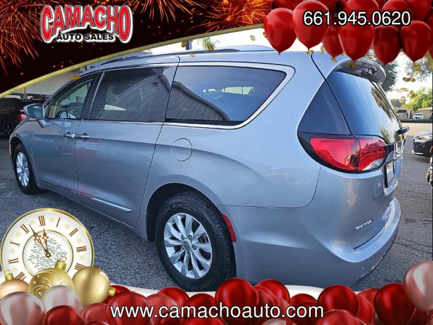 2018 SILVER Chrysler Pacifica (2C4RC1BG9JR) with an V6 3.6 Liter engine, Automatic 9-Spd transmission, located at 412 Auto Vista Drive, Palmdale, CA, 93551, (661) 945-0620, 34.592636, -118.136681 - Photo#1