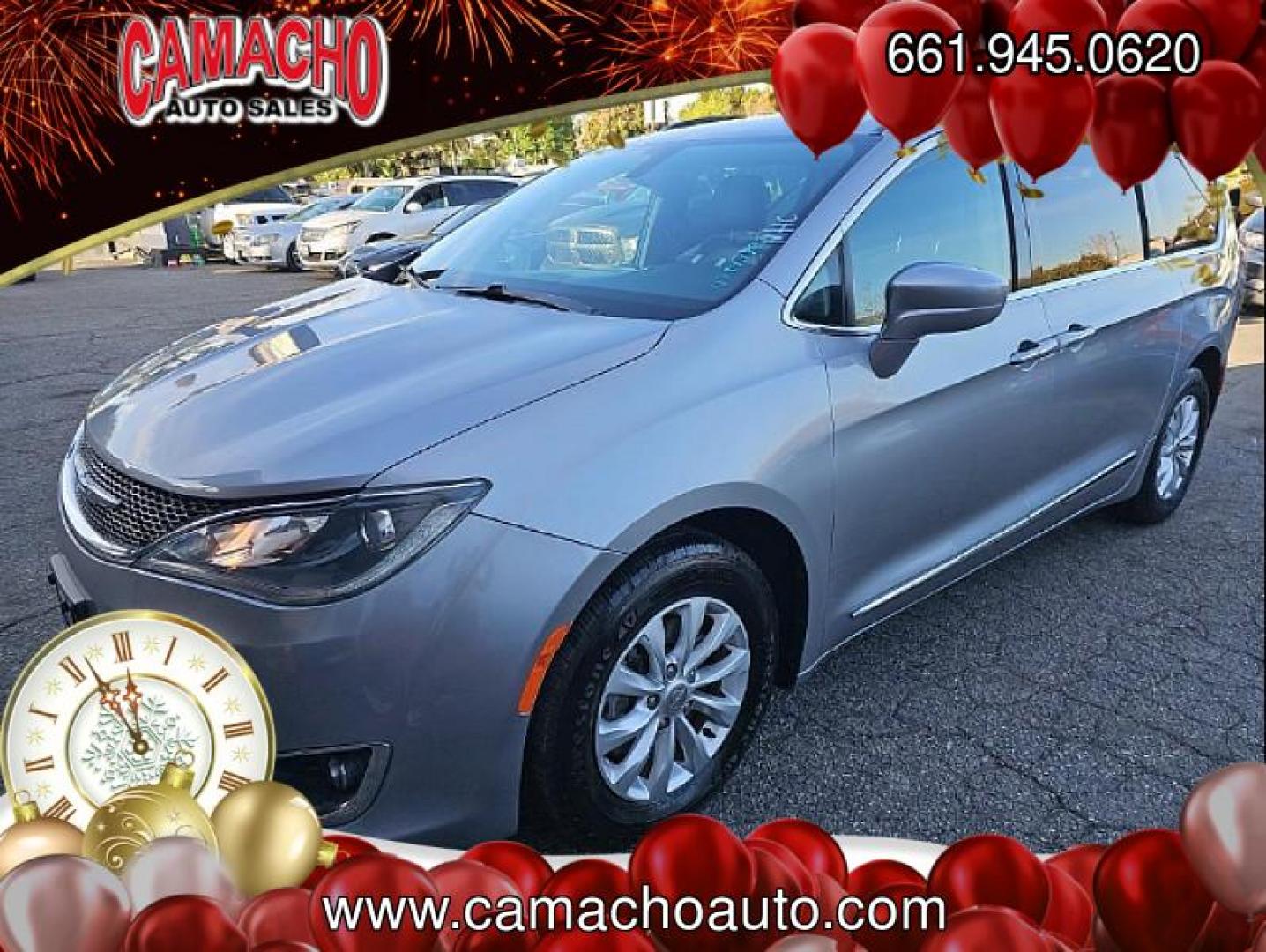 2018 SILVER Chrysler Pacifica (2C4RC1BG9JR) with an V6 3.6 Liter engine, Automatic 9-Spd transmission, located at 412 Auto Vista Drive, Palmdale, CA, 93551, (661) 945-0620, 34.592636, -118.136681 - Photo#2