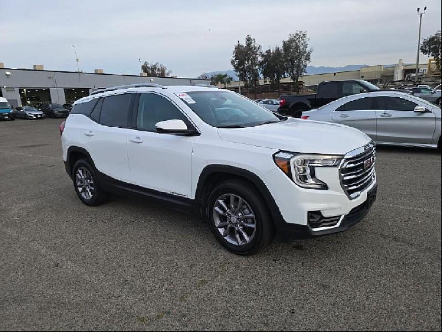 2024 WHITE GMC Terrain (3GKALVEG4RL) with an 4-Cyl Turbo 1.5 Liter engine, Automatic 9-Spd transmission, located at 412 Auto Vista Drive, Palmdale, CA, 93551, (661) 945-0620, 34.592636, -118.136681 - Photo#0