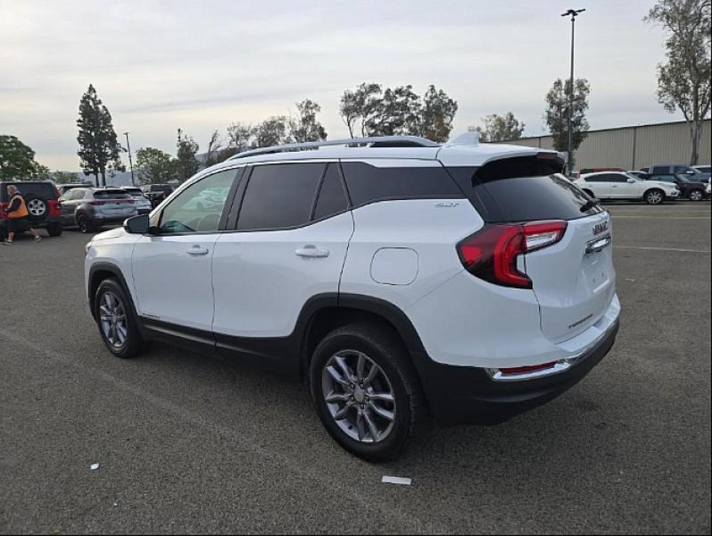 2024 WHITE GMC Terrain (3GKALVEG4RL) with an 4-Cyl Turbo 1.5 Liter engine, Automatic 9-Spd transmission, located at 412 Auto Vista Drive, Palmdale, CA, 93551, (661) 945-0620, 34.592636, -118.136681 - Photo#3