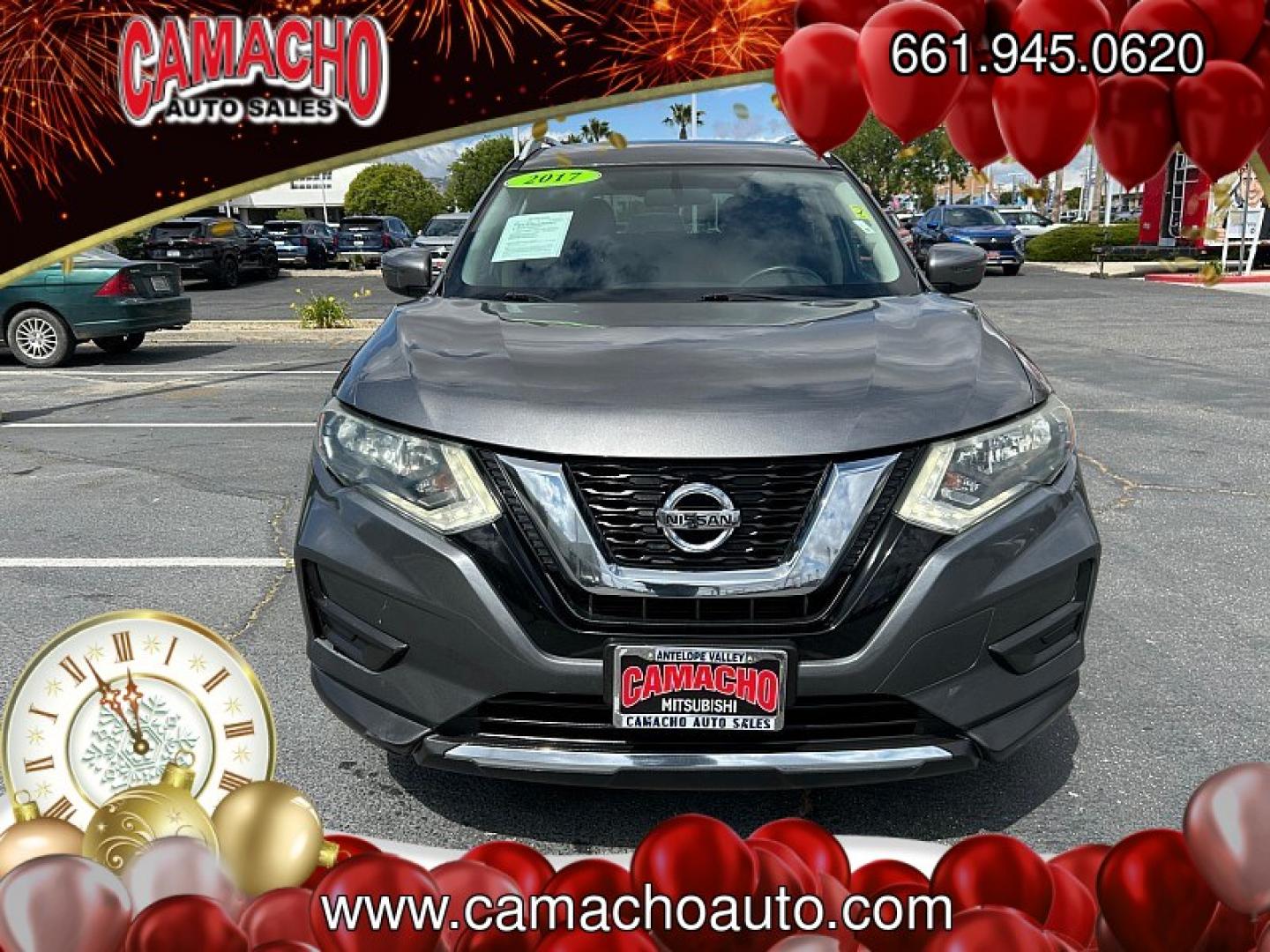 2017 GRAY Nissan Rogue (5N1AT2MN5HC) with an 4-Cyl 2.5 Liter engine, Auto CVT Xtronic transmission, located at 412 Auto Vista Drive, Palmdale, CA, 93551, (661) 945-0620, 34.592636, -118.136681 - Photo#2