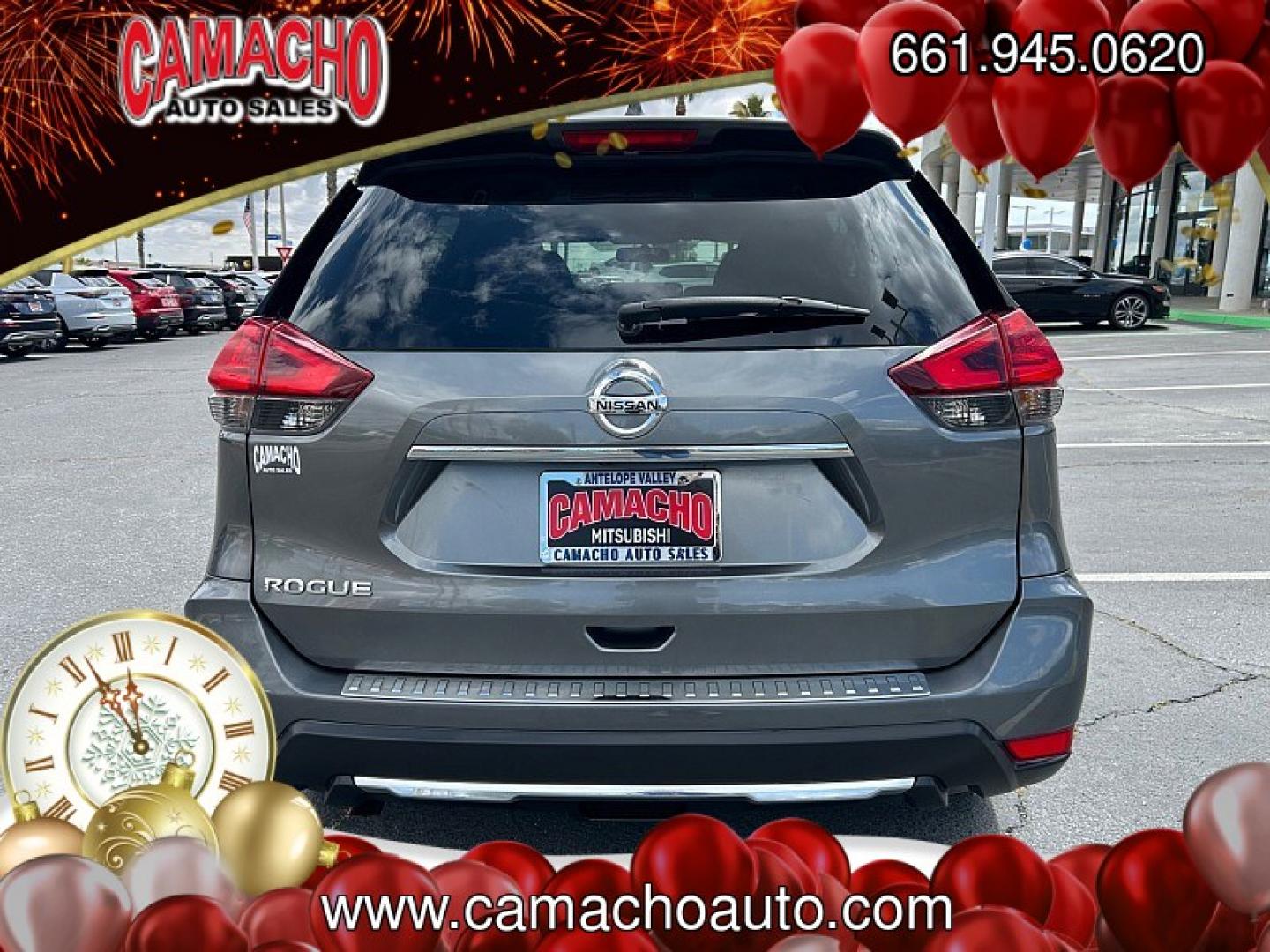 2017 GRAY Nissan Rogue (5N1AT2MN5HC) with an 4-Cyl 2.5 Liter engine, Auto CVT Xtronic transmission, located at 412 Auto Vista Drive, Palmdale, CA, 93551, (661) 945-0620, 34.592636, -118.136681 - Photo#6