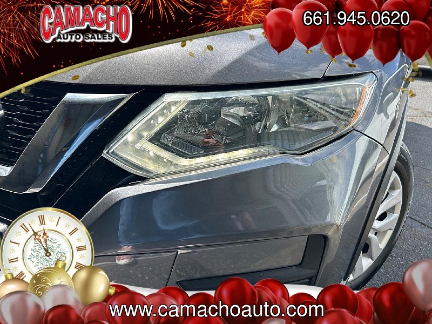 2017 GRAY Nissan Rogue (5N1AT2MN5HC) with an 4-Cyl 2.5 Liter engine, Auto CVT Xtronic transmission, located at 412 Auto Vista Drive, Palmdale, CA, 93551, (661) 945-0620, 34.592636, -118.136681 - Photo#10