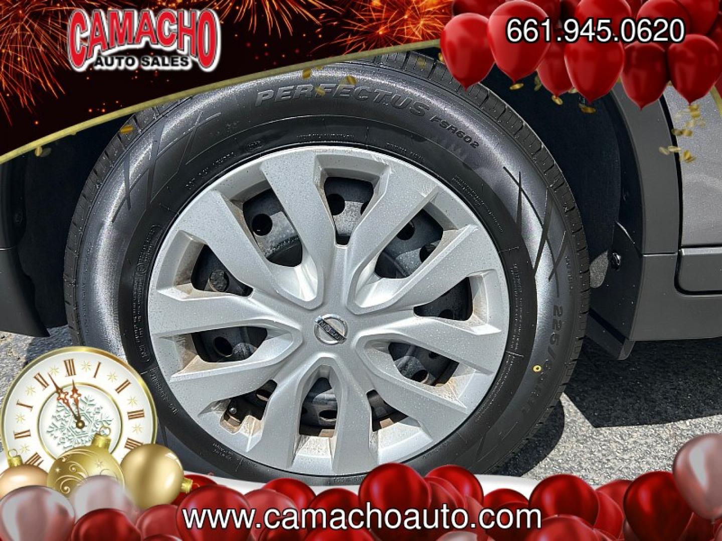 2017 GRAY Nissan Rogue (5N1AT2MN5HC) with an 4-Cyl 2.5 Liter engine, Auto CVT Xtronic transmission, located at 412 Auto Vista Drive, Palmdale, CA, 93551, (661) 945-0620, 34.592636, -118.136681 - Photo#14