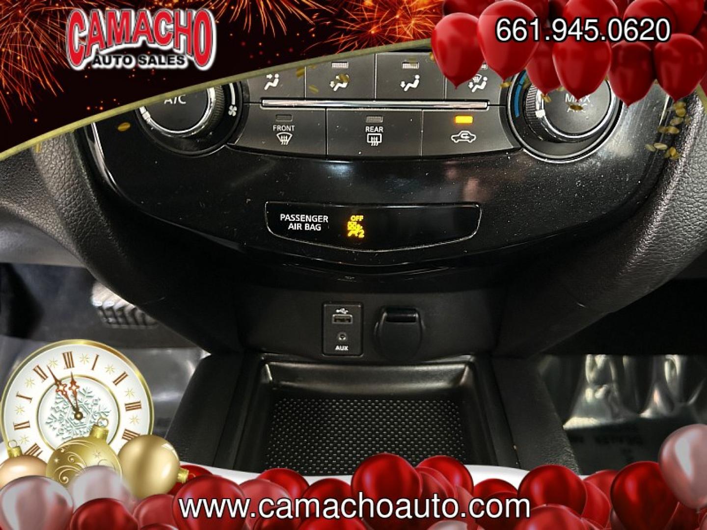 2017 GRAY Nissan Rogue (5N1AT2MN5HC) with an 4-Cyl 2.5 Liter engine, Auto CVT Xtronic transmission, located at 412 Auto Vista Drive, Palmdale, CA, 93551, (661) 945-0620, 34.592636, -118.136681 - Photo#22