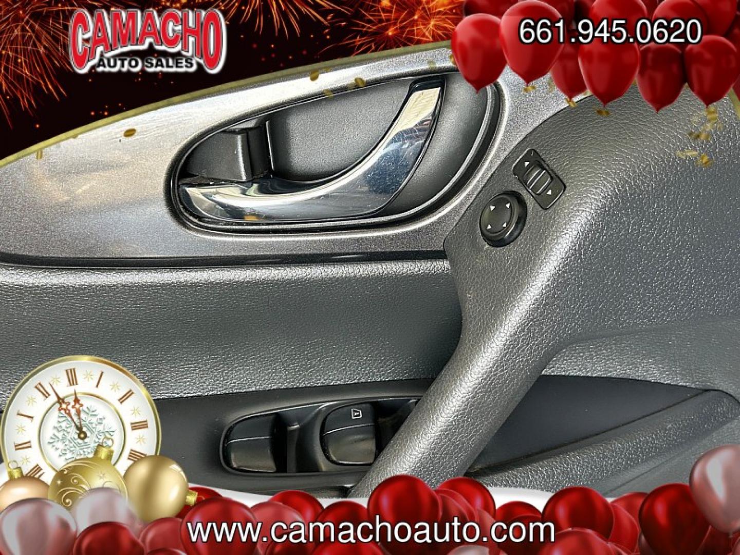 2017 GRAY Nissan Rogue (5N1AT2MN5HC) with an 4-Cyl 2.5 Liter engine, Auto CVT Xtronic transmission, located at 412 Auto Vista Drive, Palmdale, CA, 93551, (661) 945-0620, 34.592636, -118.136681 - Photo#31