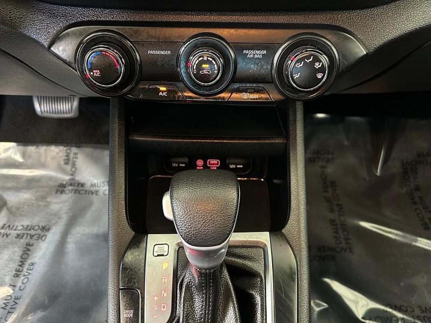2021 GRAY Kia Forte (3KPF24AD5ME) with an 4-Cyl 2.0 Liter engine, Automatic IVT transmission, located at 412 Auto Vista Drive, Palmdale, CA, 93551, (661) 945-0620, 34.592636, -118.136681 - Photo#24