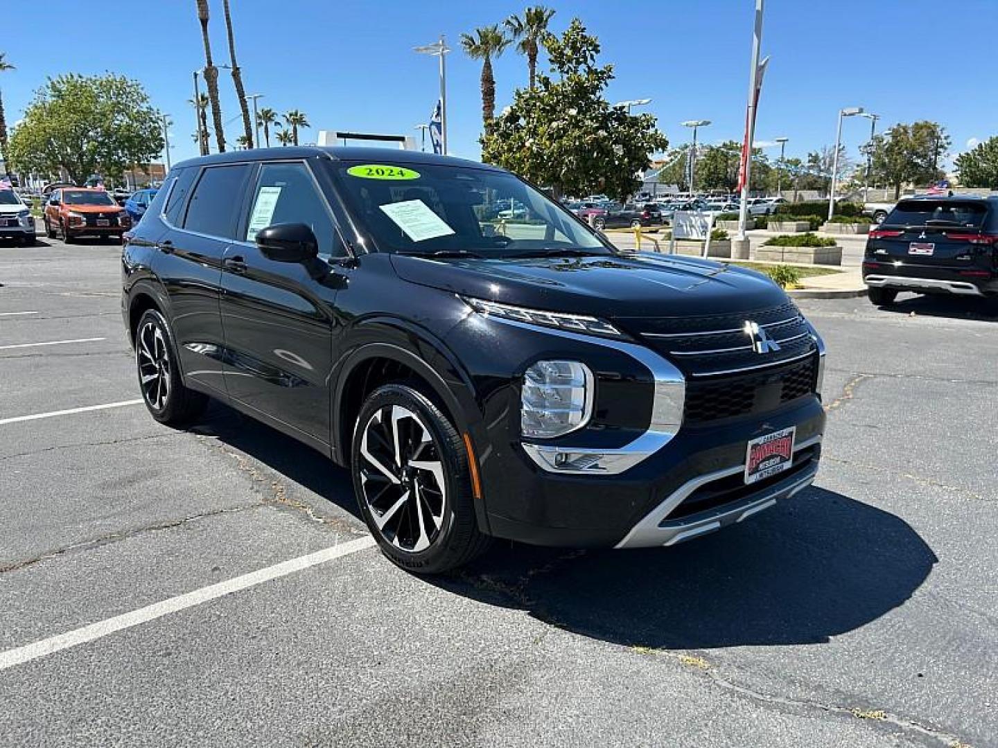 2024 BLACK Mitsubishi Outlander (JA4J3VA85RZ) with an 4-Cyl 2.5 Liter engine, Automatic CVT transmission, located at 412 Auto Vista Drive, Palmdale, CA, 93551, (661) 945-0620, 34.592636, -118.136681 - Photo#1