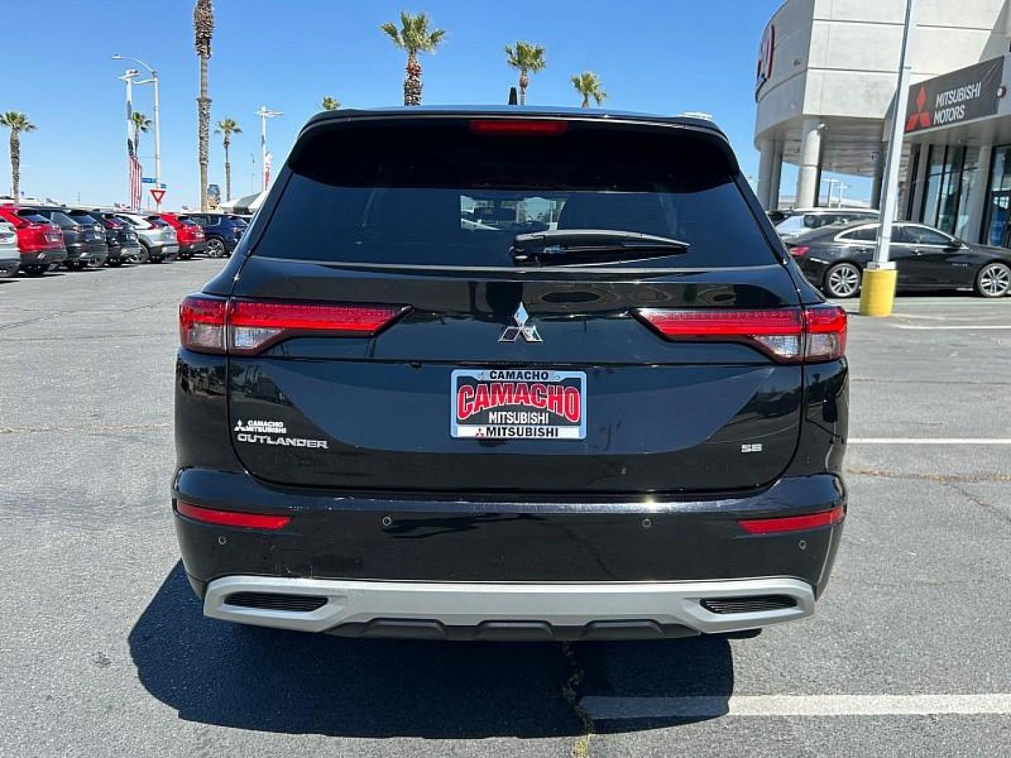 2024 BLACK Mitsubishi Outlander (JA4J3VA85RZ) with an 4-Cyl 2.5 Liter engine, Automatic CVT transmission, located at 412 Auto Vista Drive, Palmdale, CA, 93551, (661) 945-0620, 34.592636, -118.136681 - Photo#5