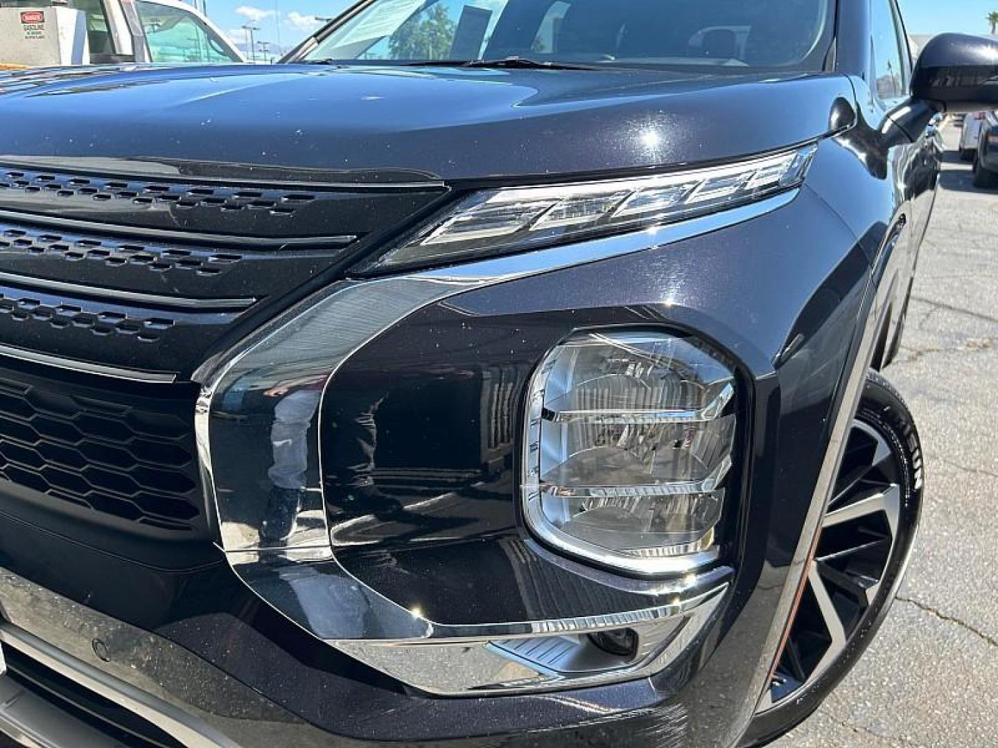 2024 BLACK Mitsubishi Outlander (JA4J3VA85RZ) with an 4-Cyl 2.5 Liter engine, Automatic CVT transmission, located at 412 Auto Vista Drive, Palmdale, CA, 93551, (661) 945-0620, 34.592636, -118.136681 - Photo#10