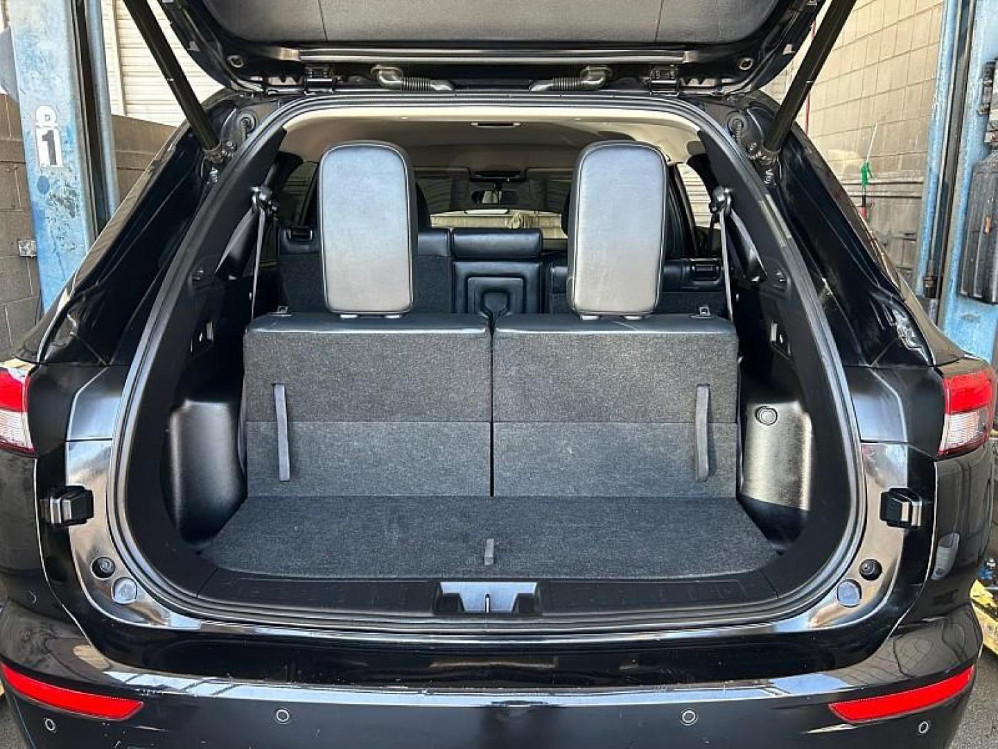 2024 BLACK Mitsubishi Outlander (JA4J3VA85RZ) with an 4-Cyl 2.5 Liter engine, Automatic CVT transmission, located at 412 Auto Vista Drive, Palmdale, CA, 93551, (661) 945-0620, 34.592636, -118.136681 - Photo#28