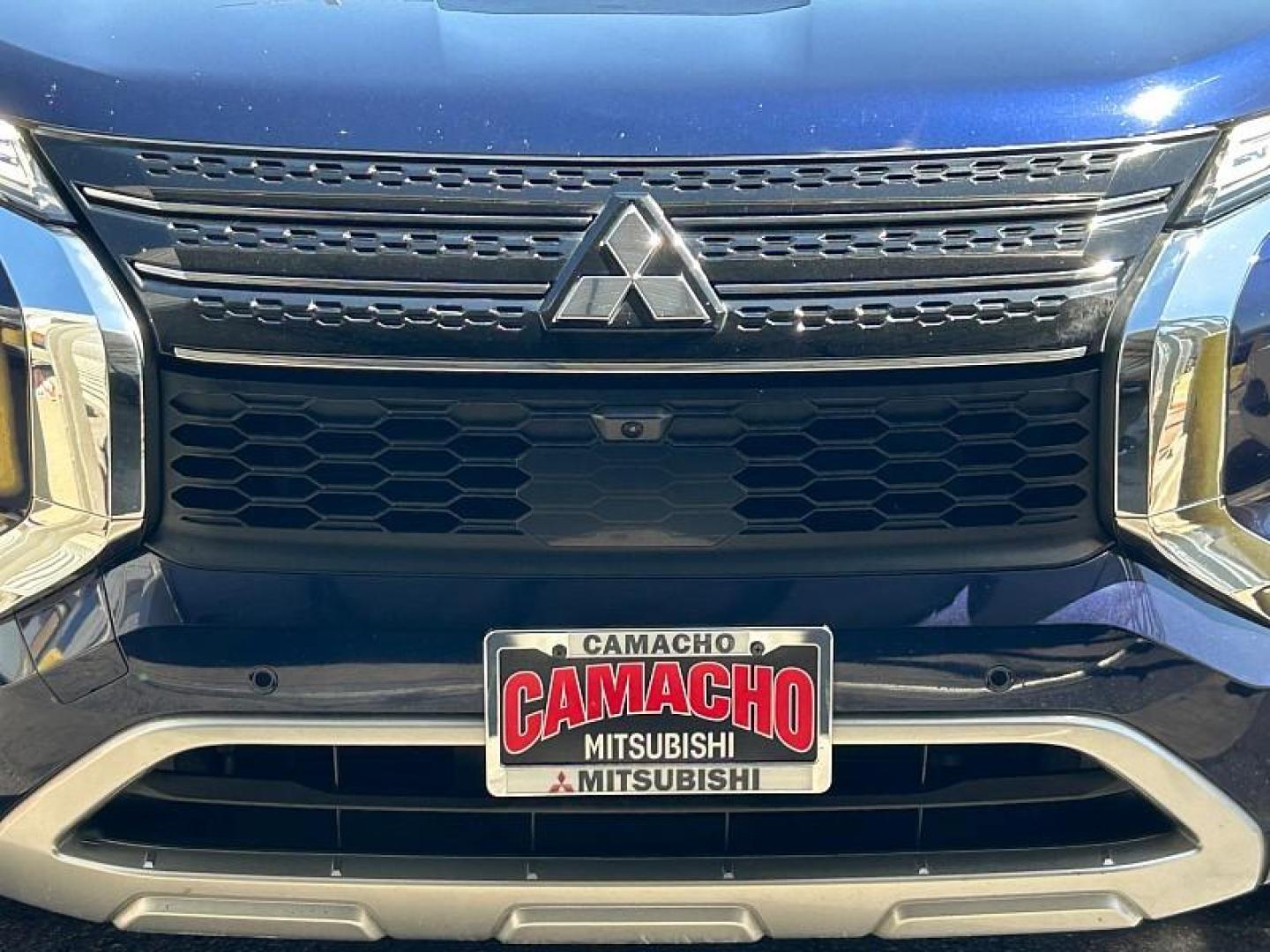 2024 BLUE Mitsubishi Outlander (JA4J4VA89RZ) with an 4-Cyl 2.5 Liter engine, Automatic CVT transmission, located at 412 Auto Vista Drive, Palmdale, CA, 93551, (661) 945-0620, 34.592636, -118.136681 - Photo#9