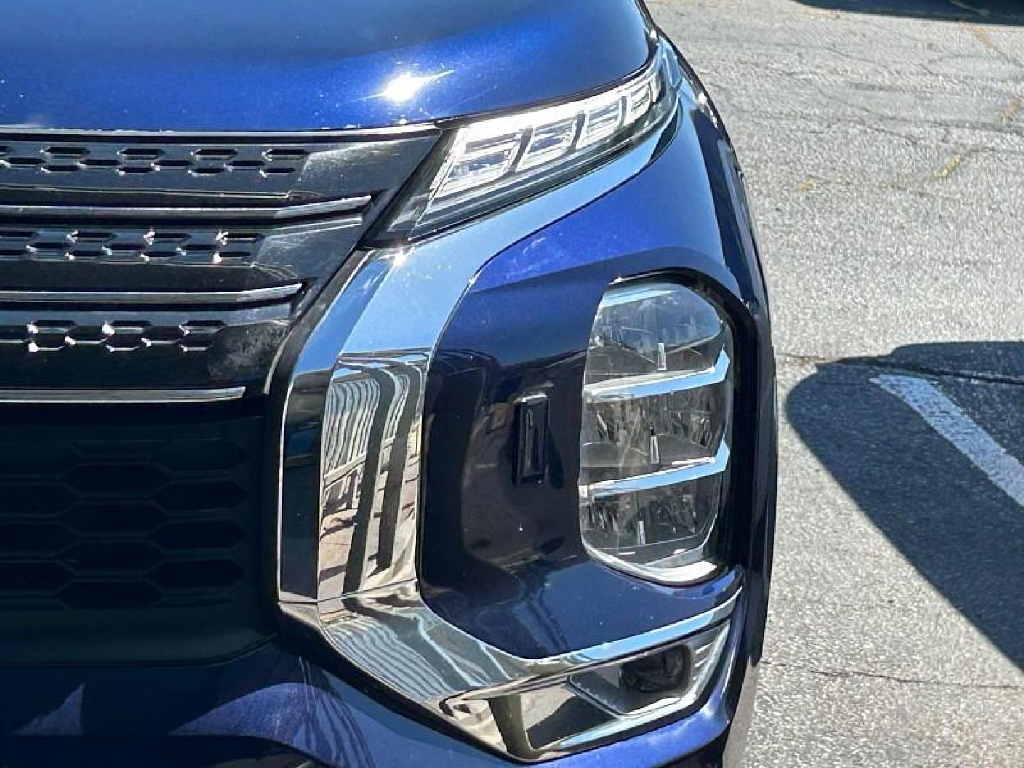 2024 BLUE Mitsubishi Outlander (JA4J4VA89RZ) with an 4-Cyl 2.5 Liter engine, Automatic CVT transmission, located at 412 Auto Vista Drive, Palmdale, CA, 93551, (661) 945-0620, 34.592636, -118.136681 - Photo#10