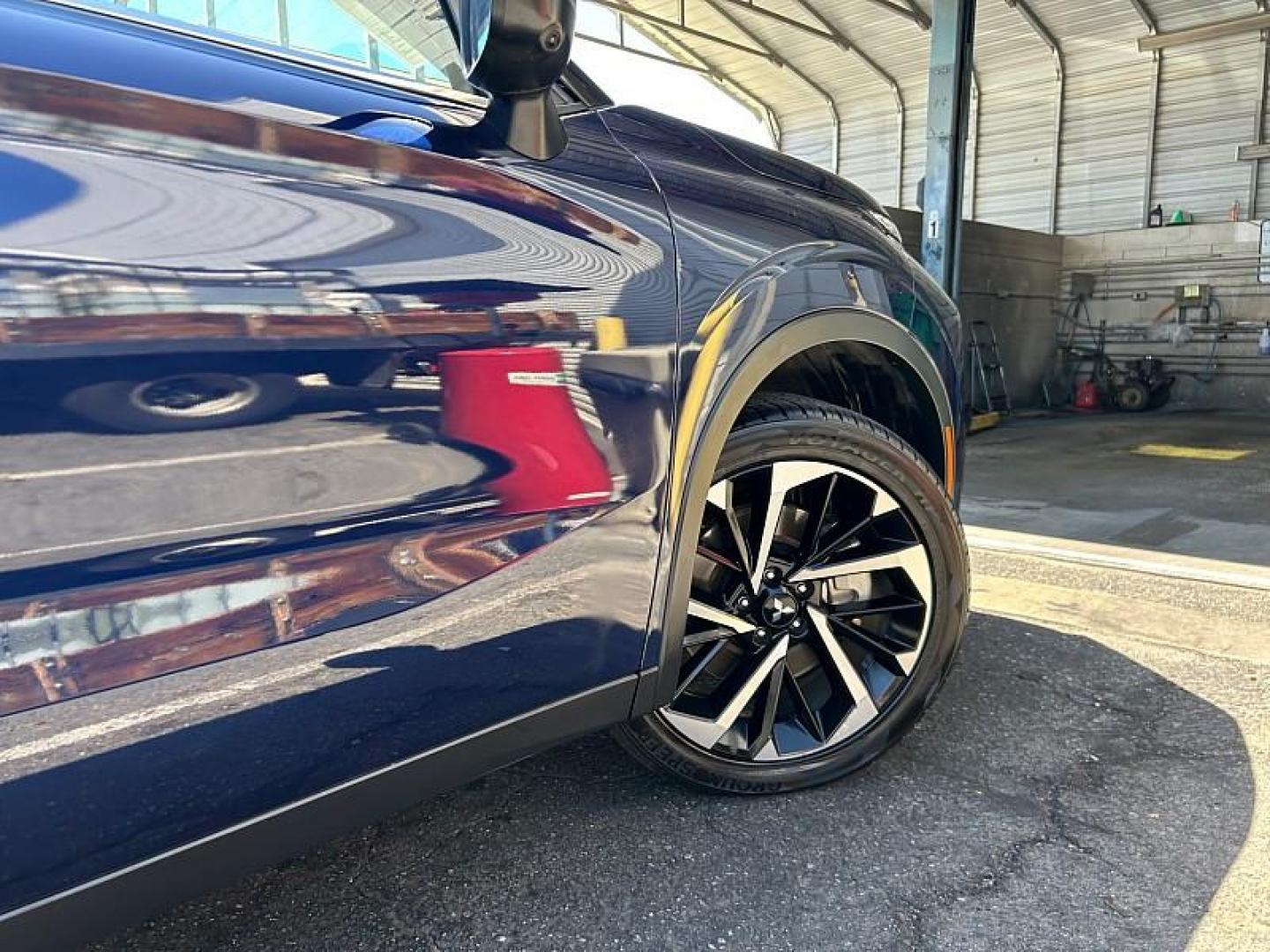 2024 BLUE Mitsubishi Outlander (JA4J4VA89RZ) with an 4-Cyl 2.5 Liter engine, Automatic CVT transmission, located at 412 Auto Vista Drive, Palmdale, CA, 93551, (661) 945-0620, 34.592636, -118.136681 - Photo#15