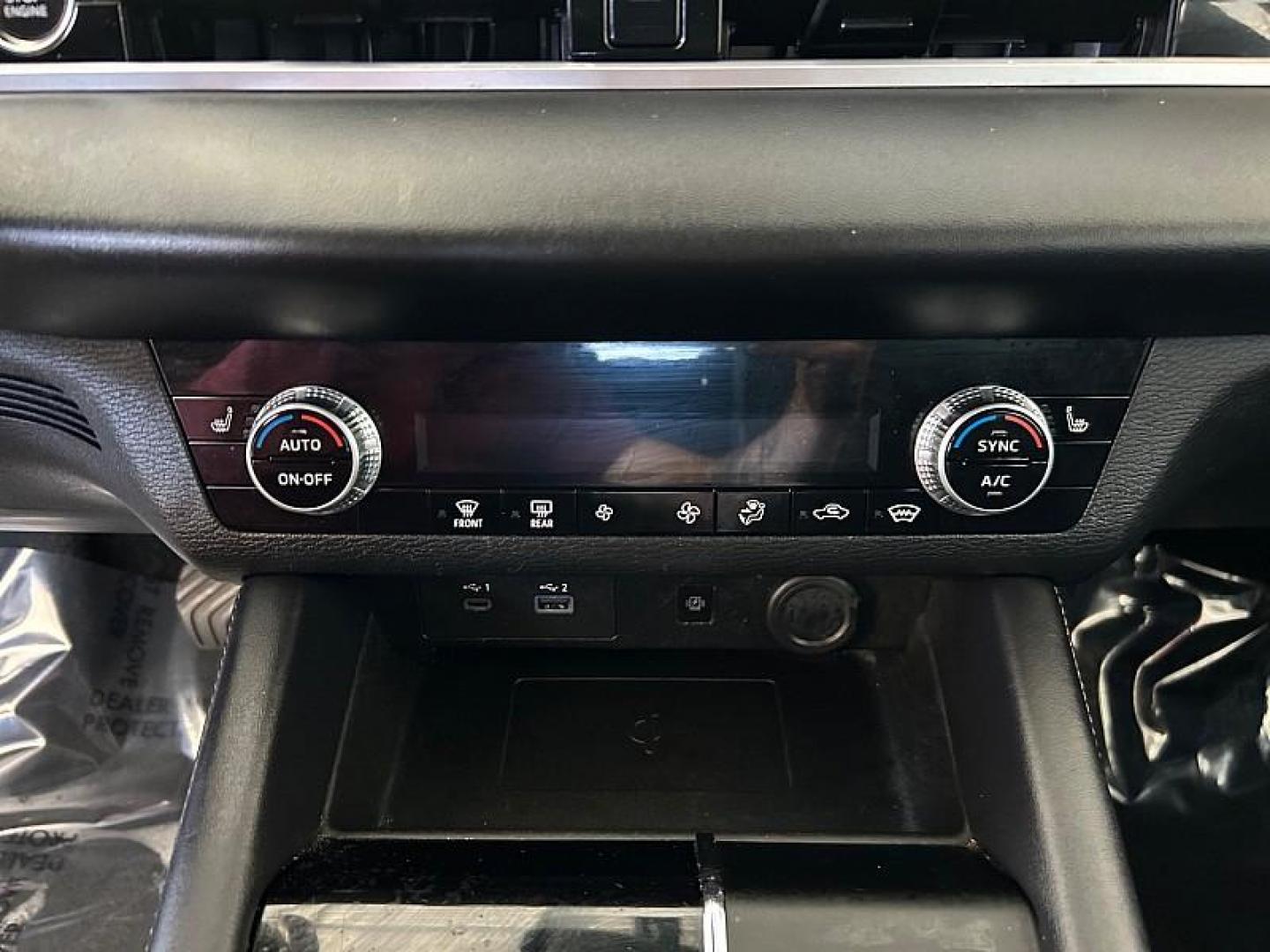 2024 BLUE Mitsubishi Outlander (JA4J4VA89RZ) with an 4-Cyl 2.5 Liter engine, Automatic CVT transmission, located at 412 Auto Vista Drive, Palmdale, CA, 93551, (661) 945-0620, 34.592636, -118.136681 - Photo#19