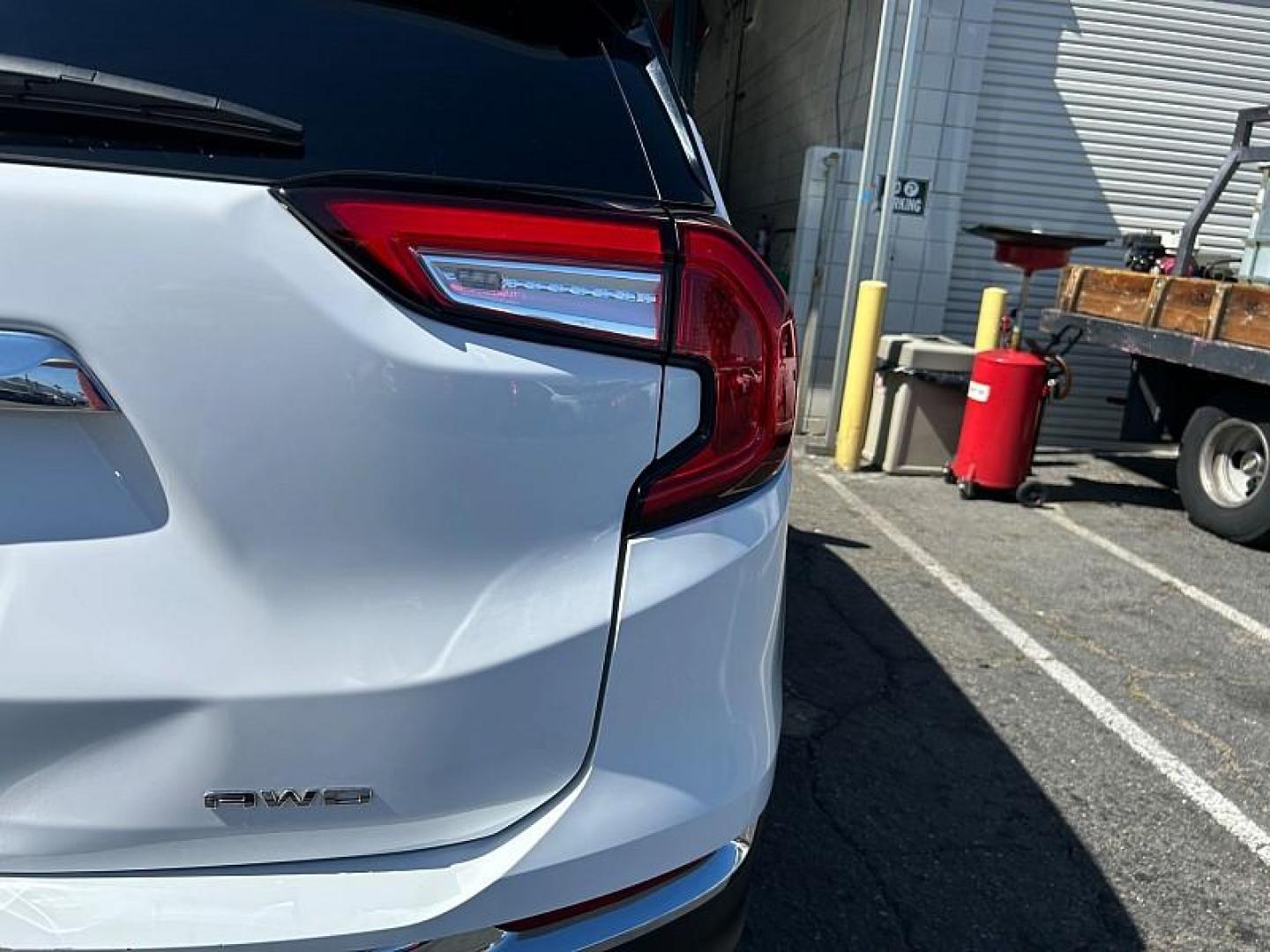 2024 SILVER Nissan Rogue (JN8BT3BB3RW) with an 3-Cyl Turbo 1.5 Liter engine, Automatic CVT transmission, located at 412 Auto Vista Drive, Palmdale, CA, 93551, (661) 945-0620, 34.592636, -118.136681 - Photo#15
