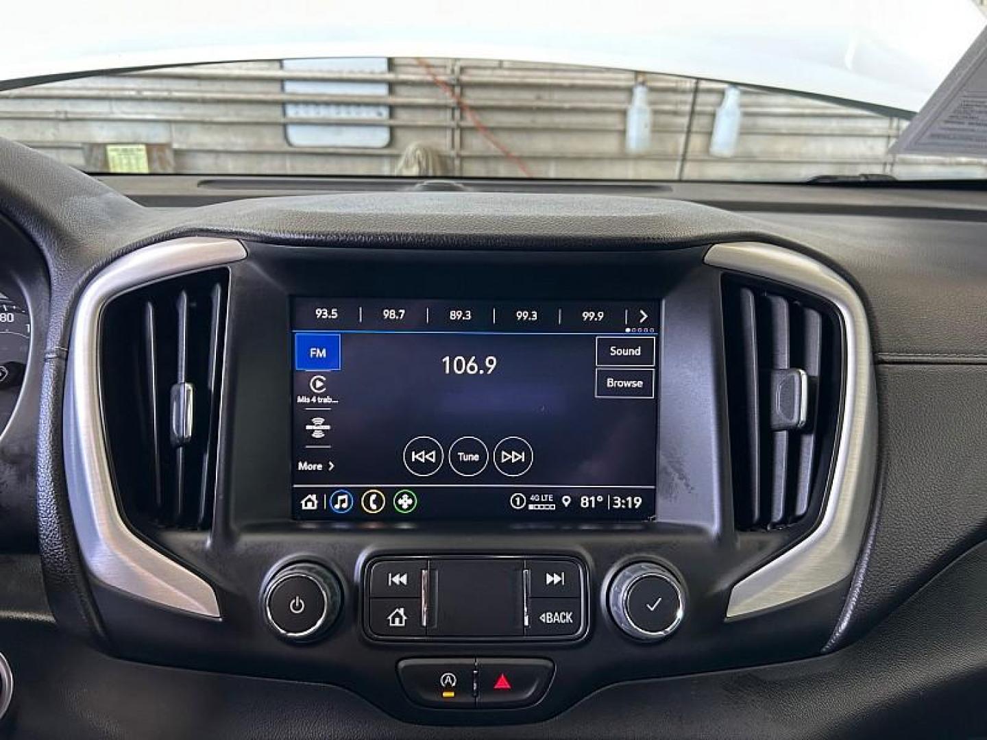 2024 SILVER Nissan Rogue (JN8BT3BB3RW) with an 3-Cyl Turbo 1.5 Liter engine, Automatic CVT transmission, located at 412 Auto Vista Drive, Palmdale, CA, 93551, (661) 945-0620, 34.592636, -118.136681 - Photo#20