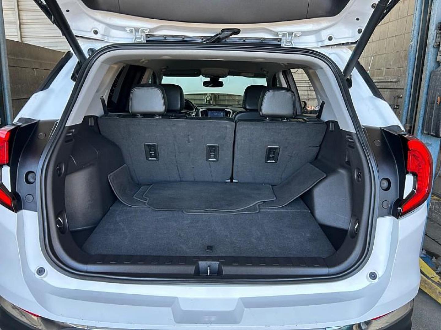 2024 SILVER Nissan Rogue (JN8BT3BB3RW) with an 3-Cyl Turbo 1.5 Liter engine, Automatic CVT transmission, located at 412 Auto Vista Drive, Palmdale, CA, 93551, (661) 945-0620, 34.592636, -118.136681 - Photo#30