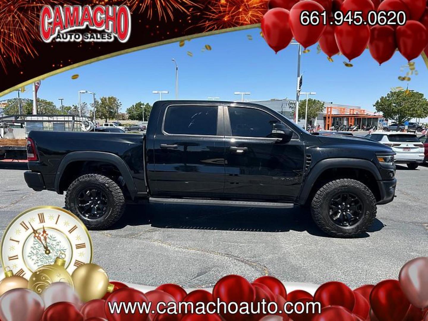 2022 BLACK Ram 1500 4WD (1C6SRFU91NN) with an V8 HEMI 6.2 Liter engine, Automatic 8-Spd transmission, located at 412 Auto Vista Drive, Palmdale, CA, 93551, (661) 945-0620, 34.592636, -118.136681 - Photo#3