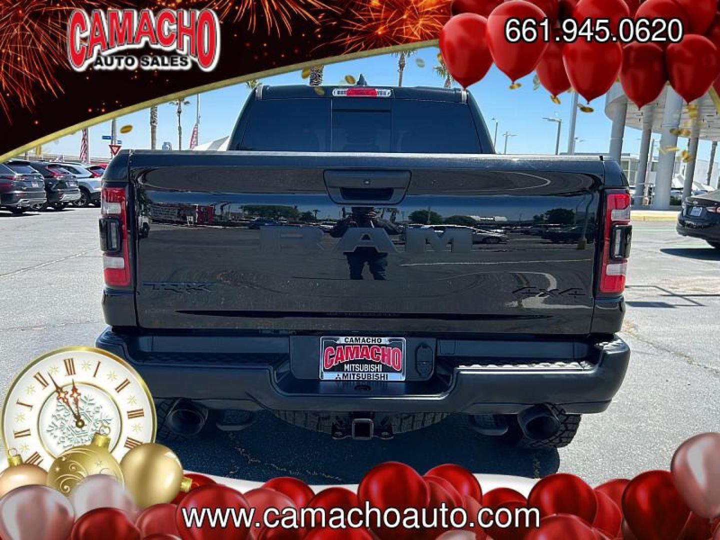 2022 BLACK Ram 1500 4WD (1C6SRFU91NN) with an V8 HEMI 6.2 Liter engine, Automatic 8-Spd transmission, located at 412 Auto Vista Drive, Palmdale, CA, 93551, (661) 945-0620, 34.592636, -118.136681 - Photo#5