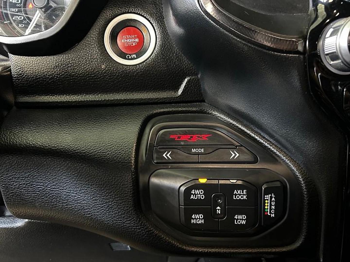 2022 BLACK Ram 1500 4WD (1C6SRFU91NN) with an V8 HEMI 6.2 Liter engine, Automatic 8-Spd transmission, located at 412 Auto Vista Drive, Palmdale, CA, 93551, (661) 945-0620, 34.592636, -118.136681 - Photo#22